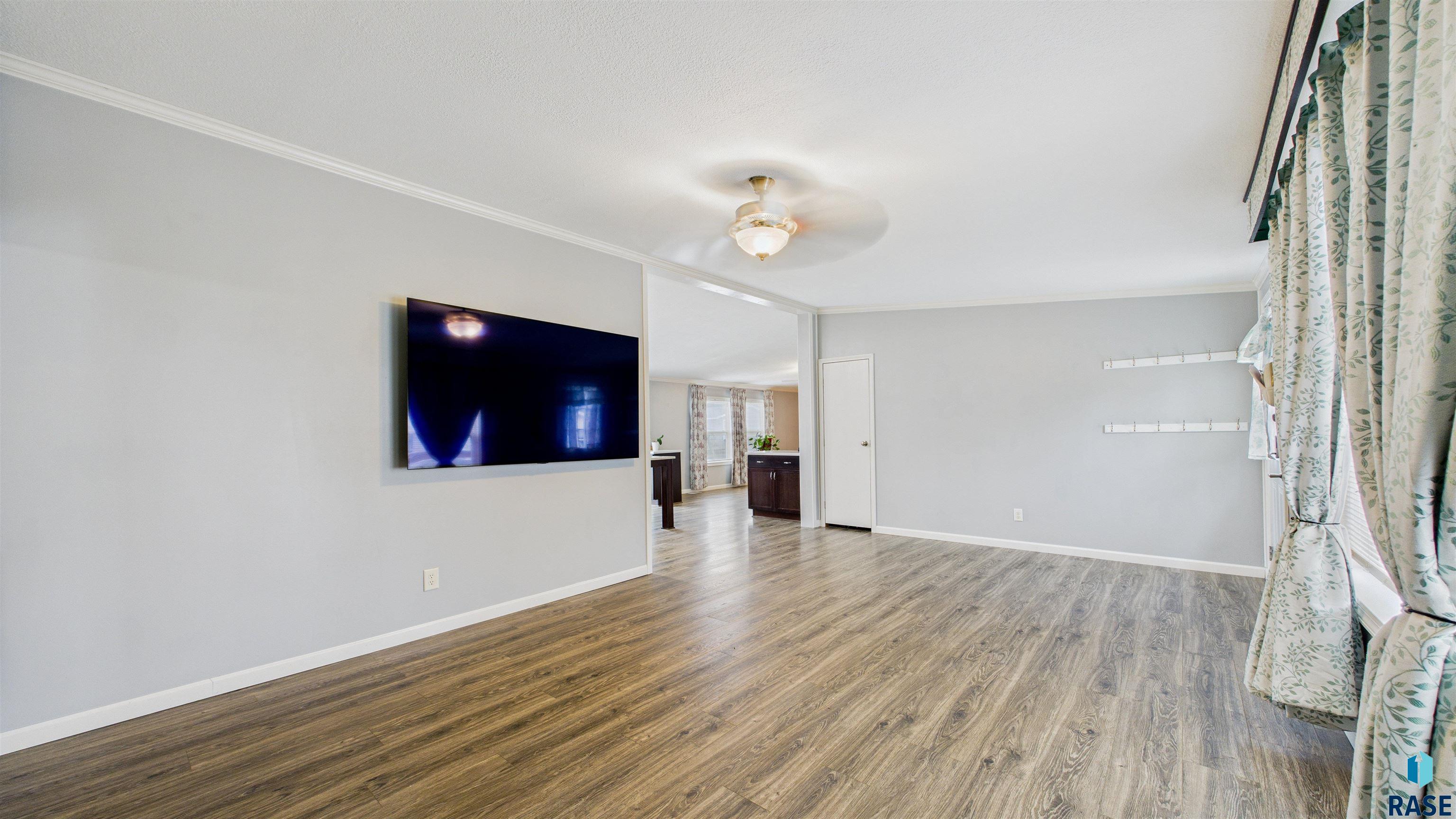 600 N Cockatiel Pl
