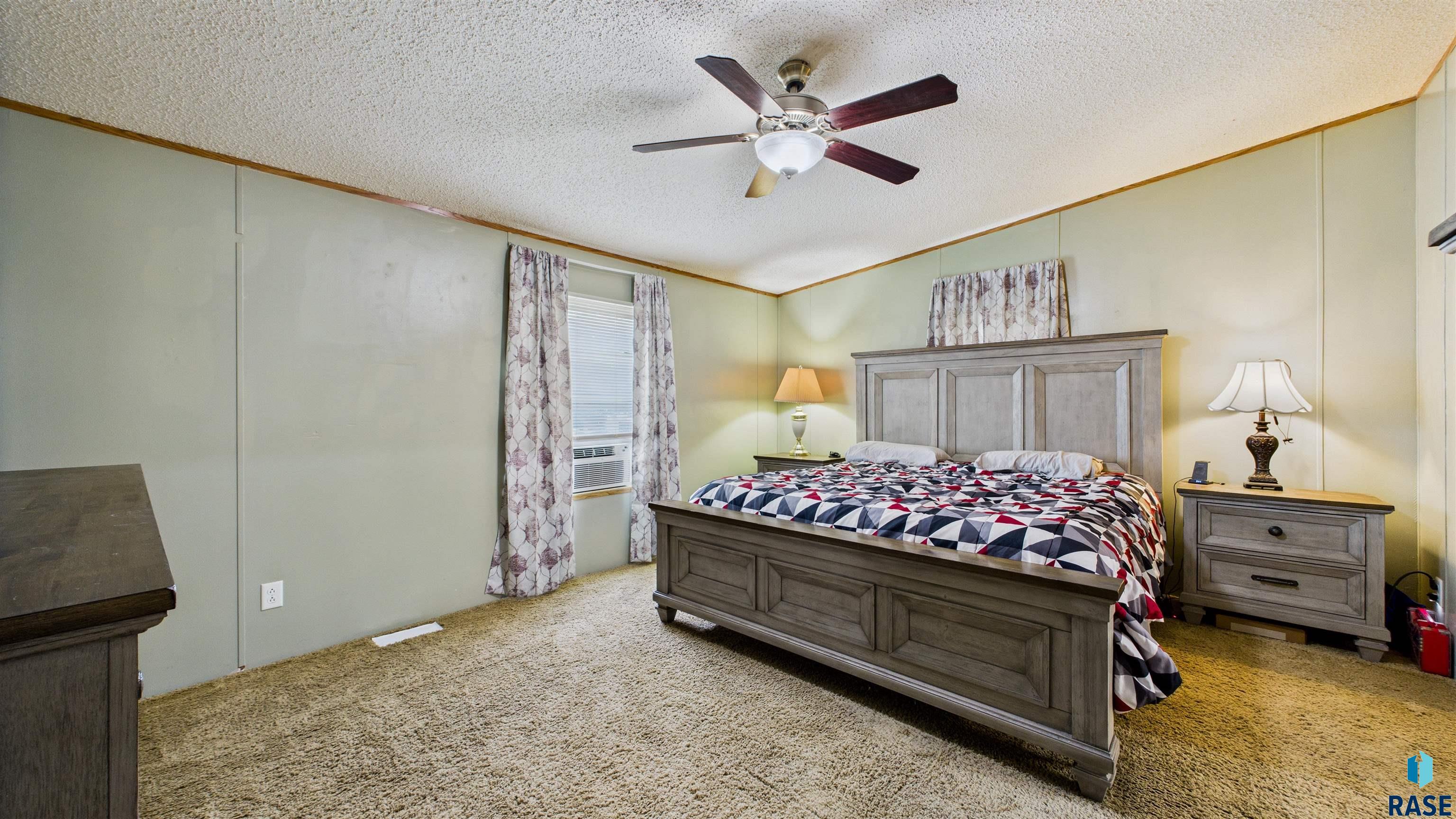 600 N Cockatiel Pl