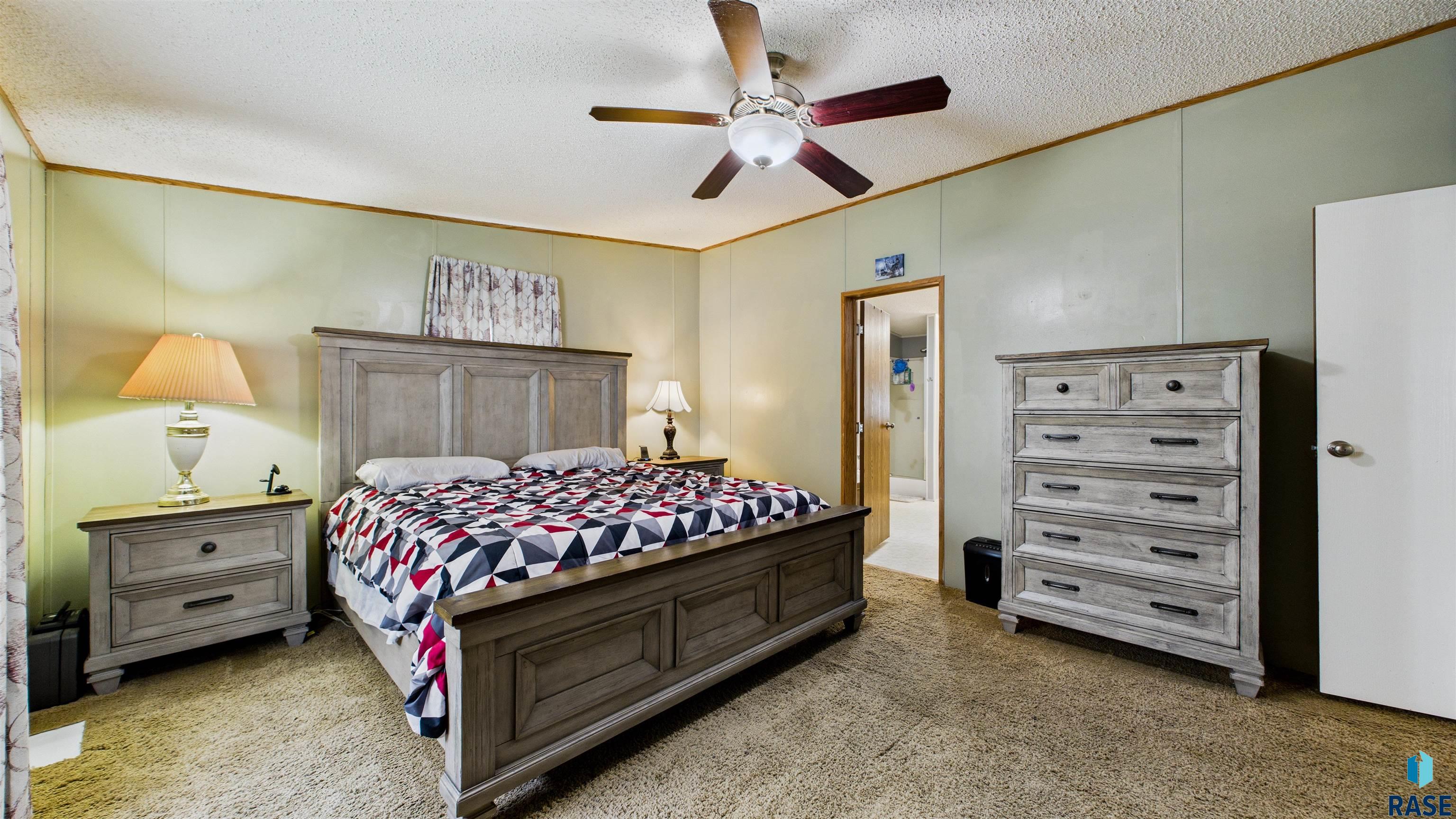 600 N Cockatiel Pl