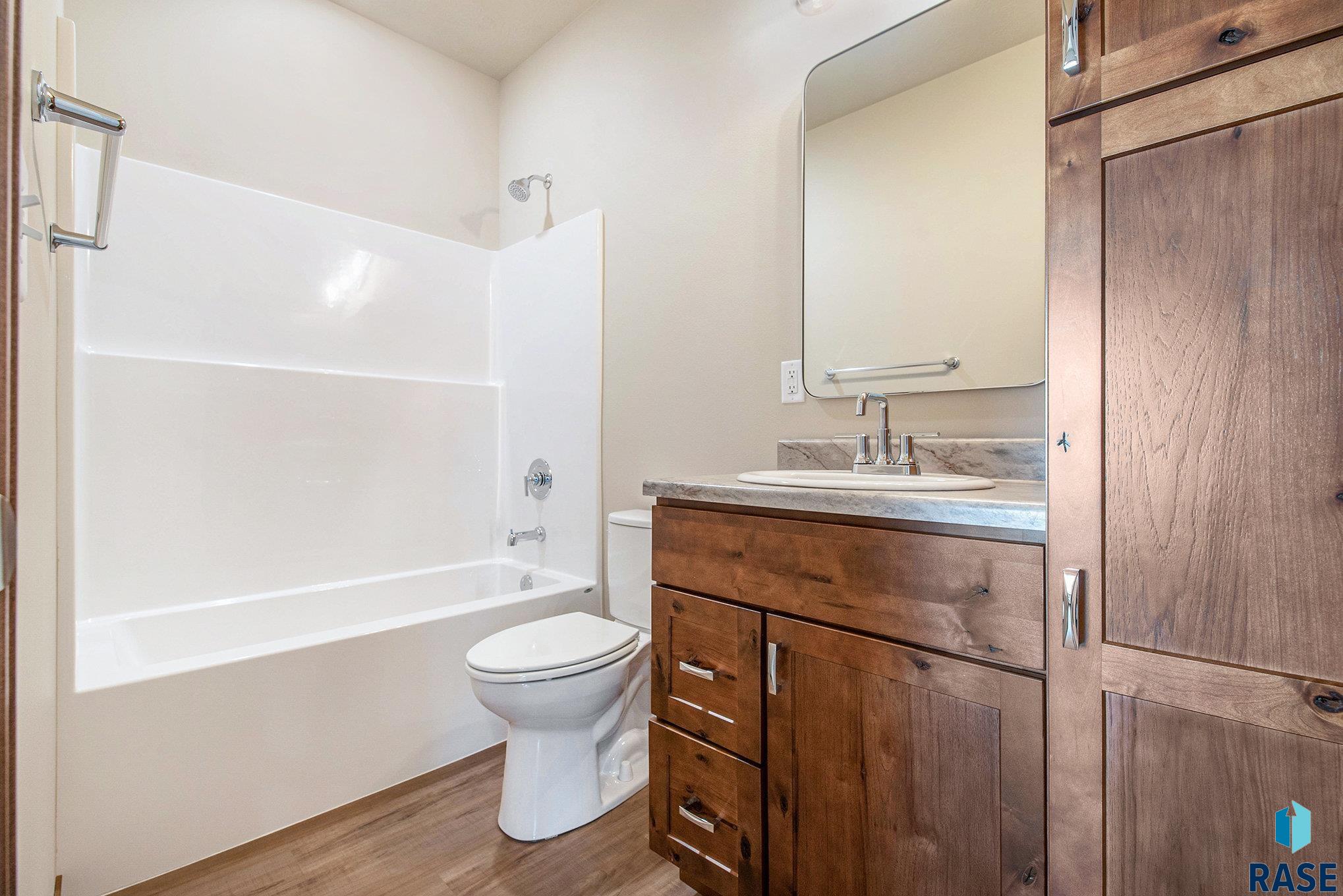 815 N Marquette Pl Place