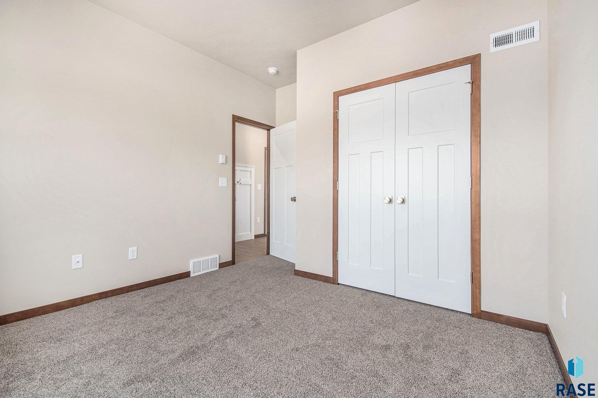 815 N Marquette Pl Place