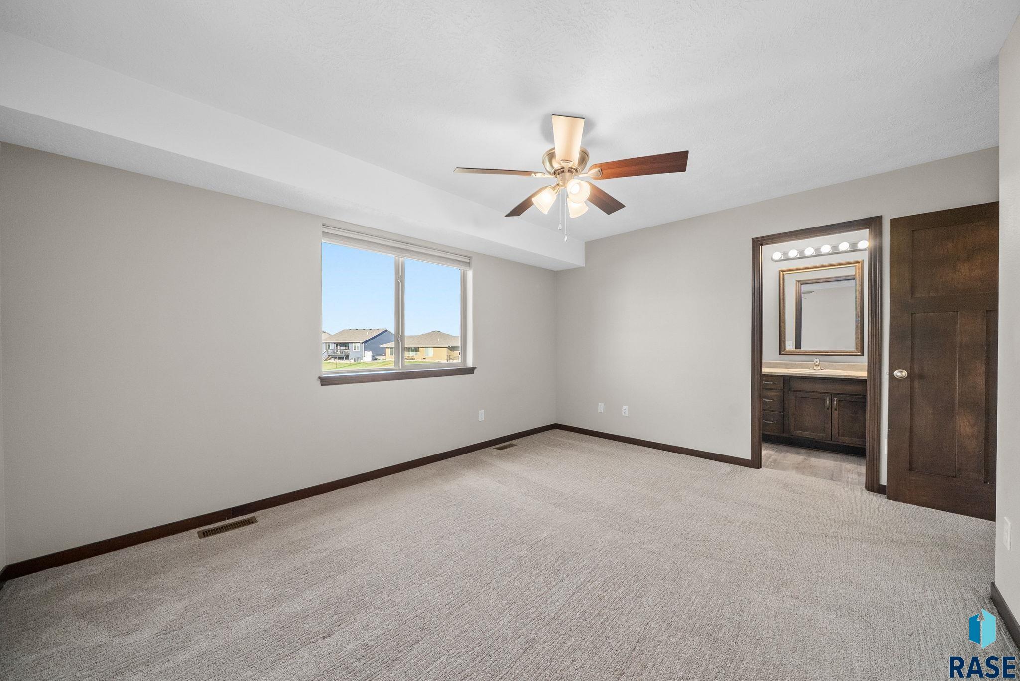 9424 W Liam St Street