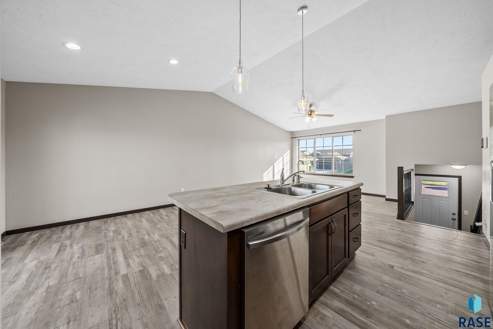 9424 W Liam St Street