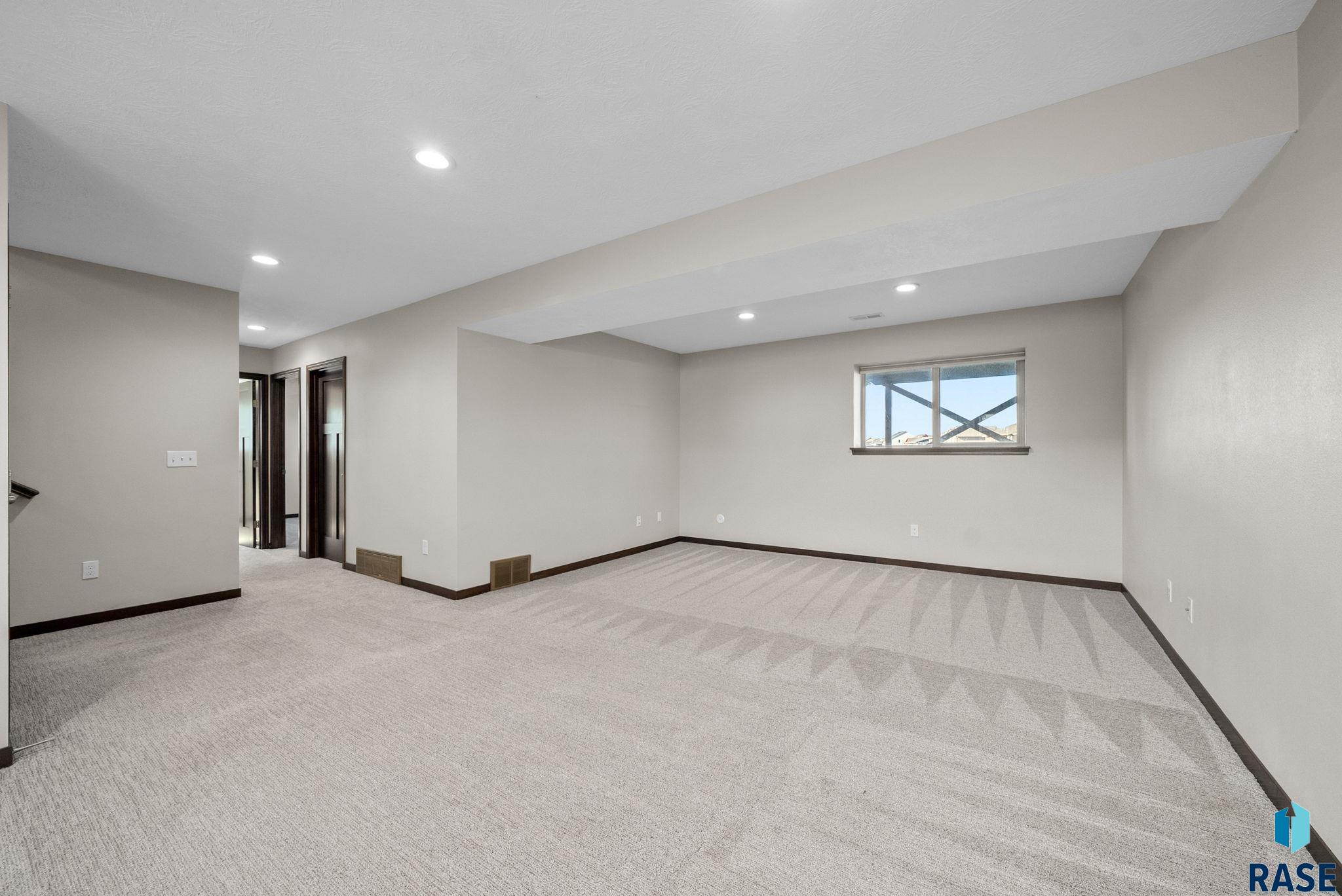 9424 W Liam St Street