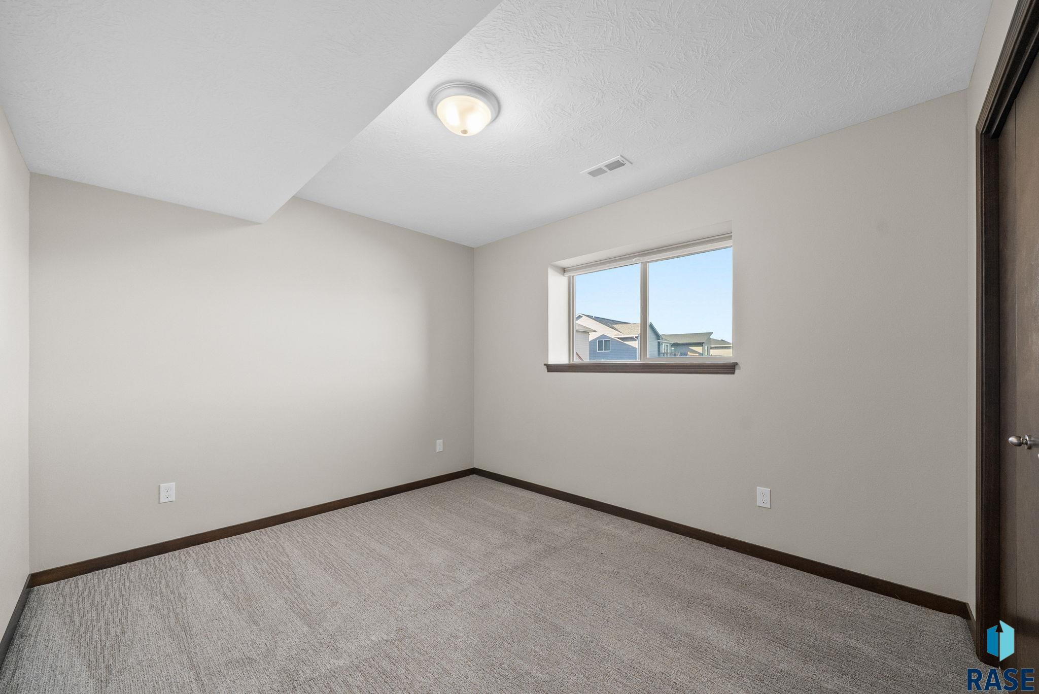 9424 W Liam St Street