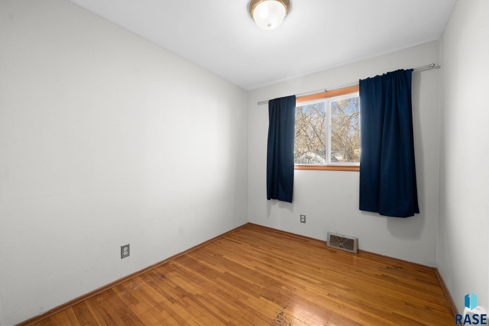 3005 Western Ave