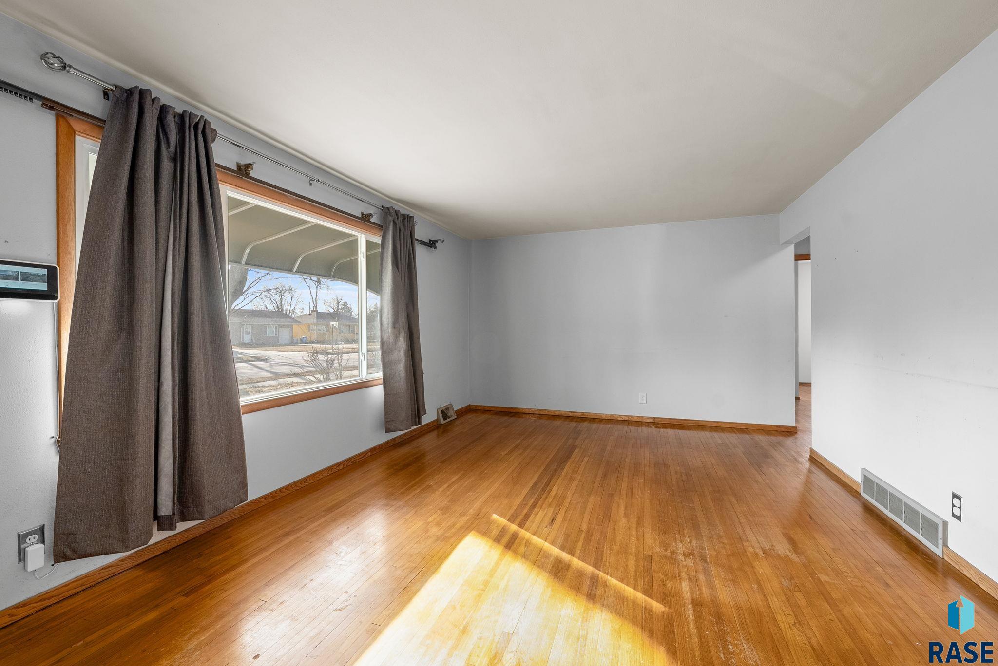 3005 Western Ave