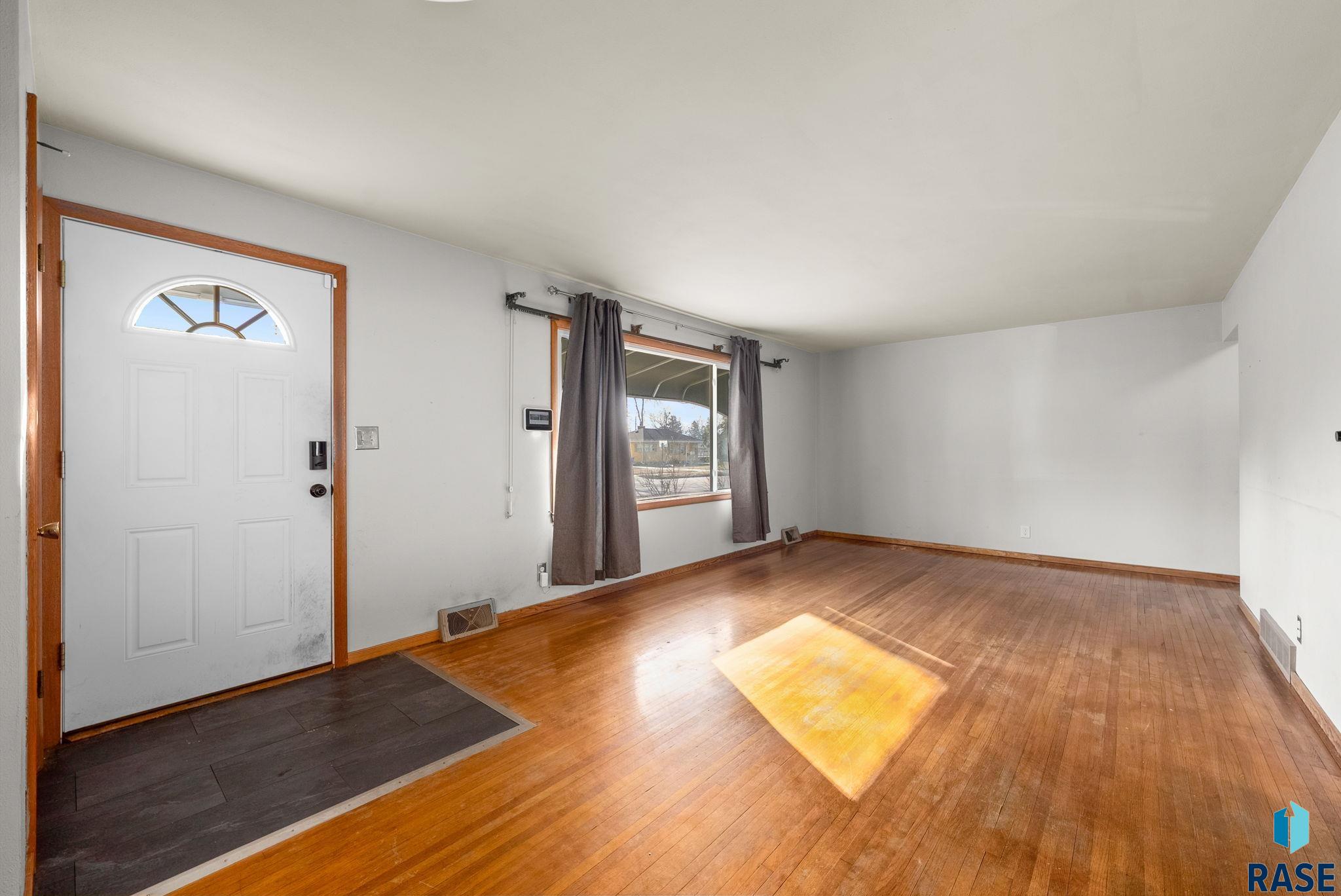 3005 Western Ave