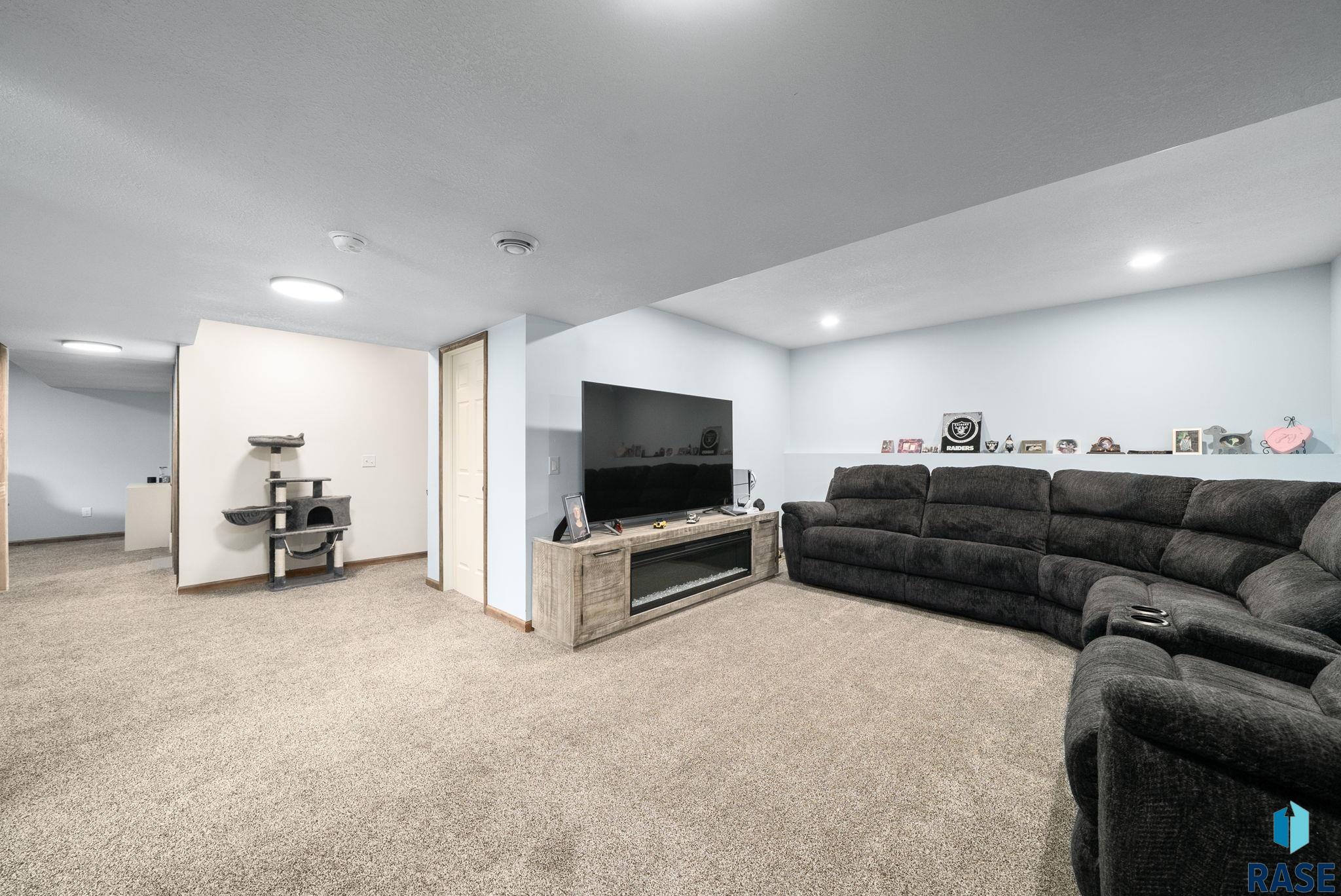 2026 ACE Ave