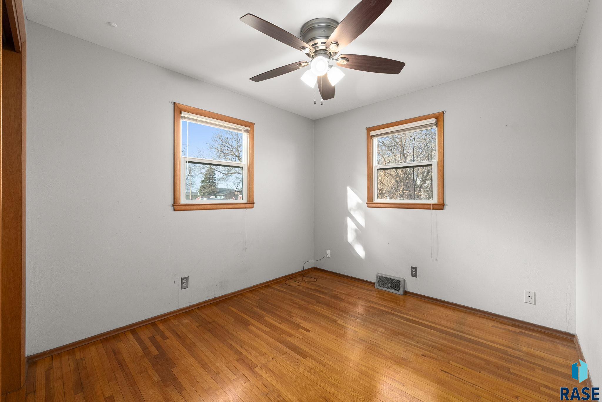 3005 Western Ave
