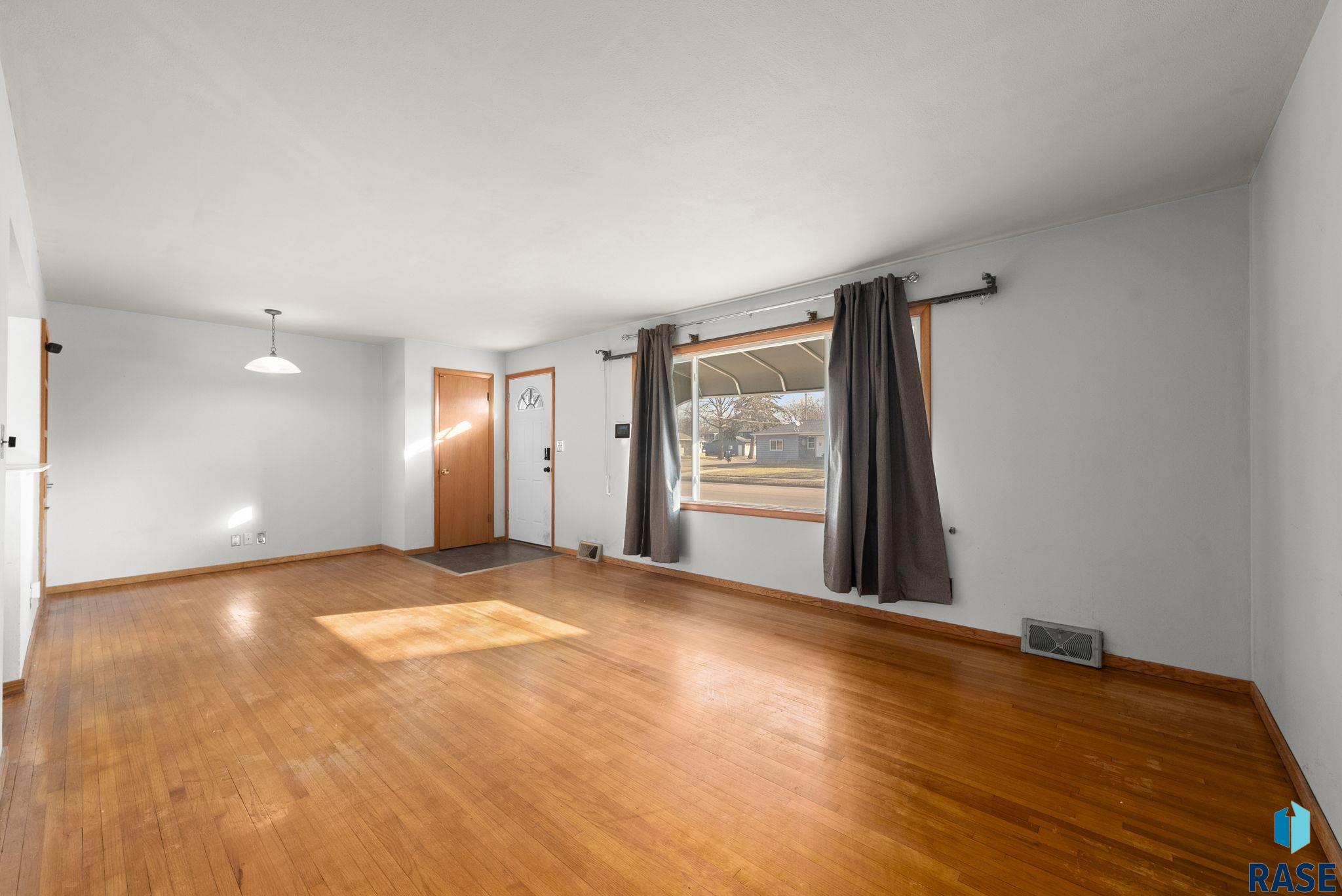 3005 Western Ave