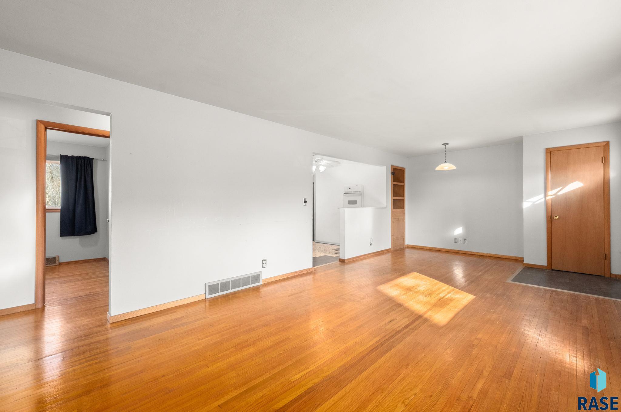 3005 Western Ave