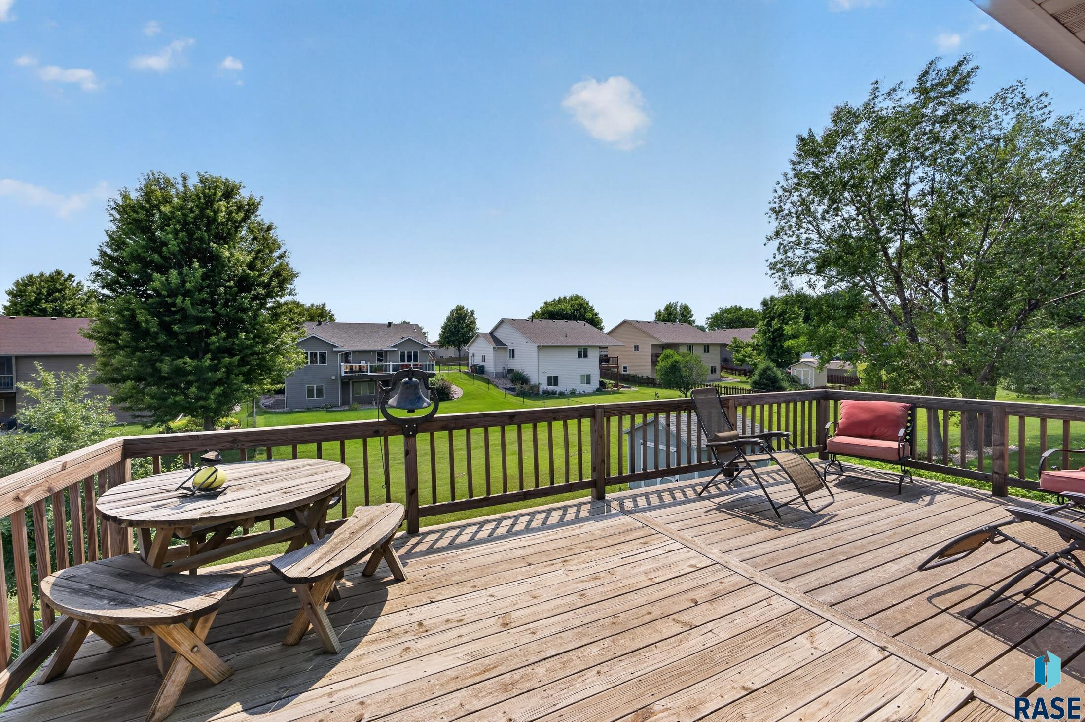 3409 N Orion Dr