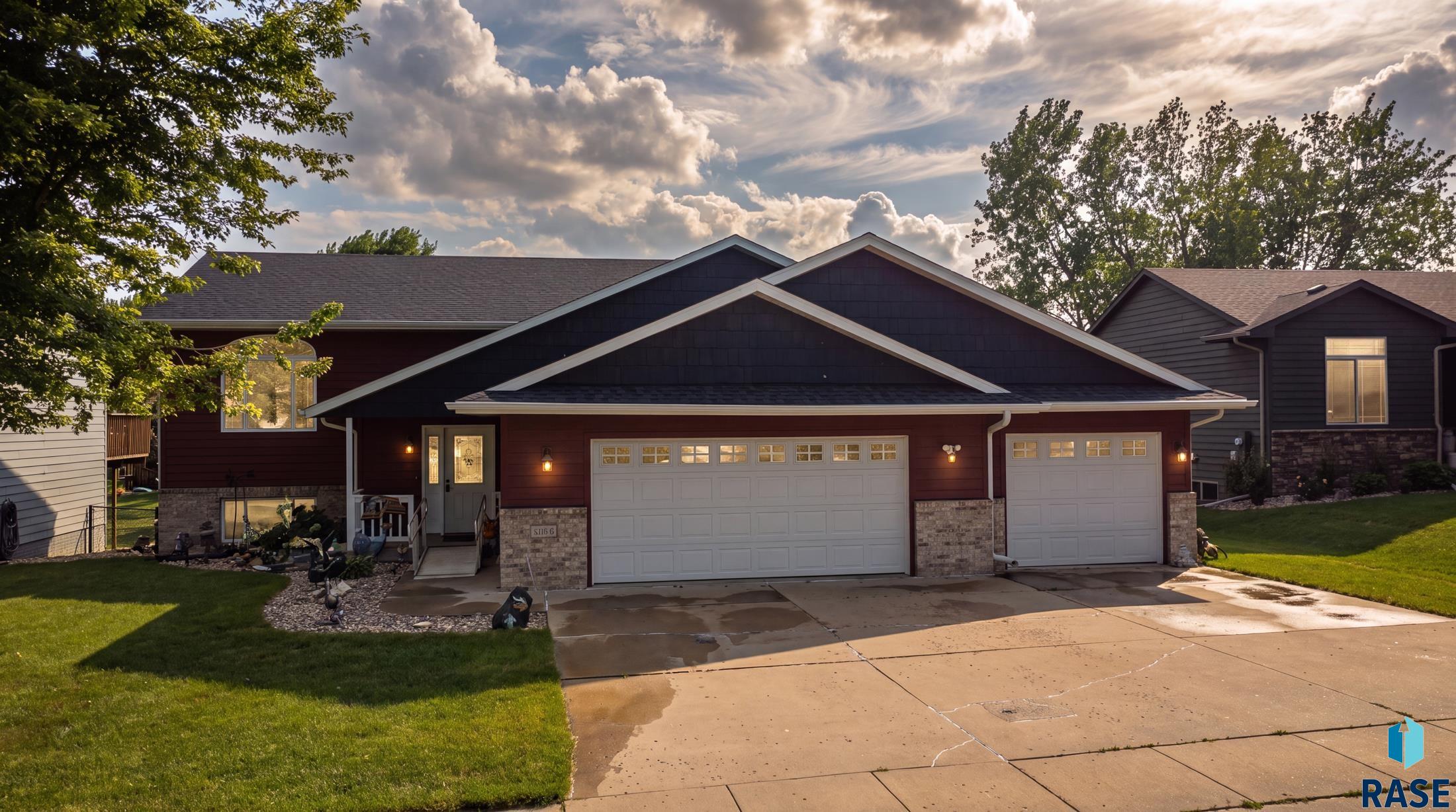 3409 N Orion Dr
