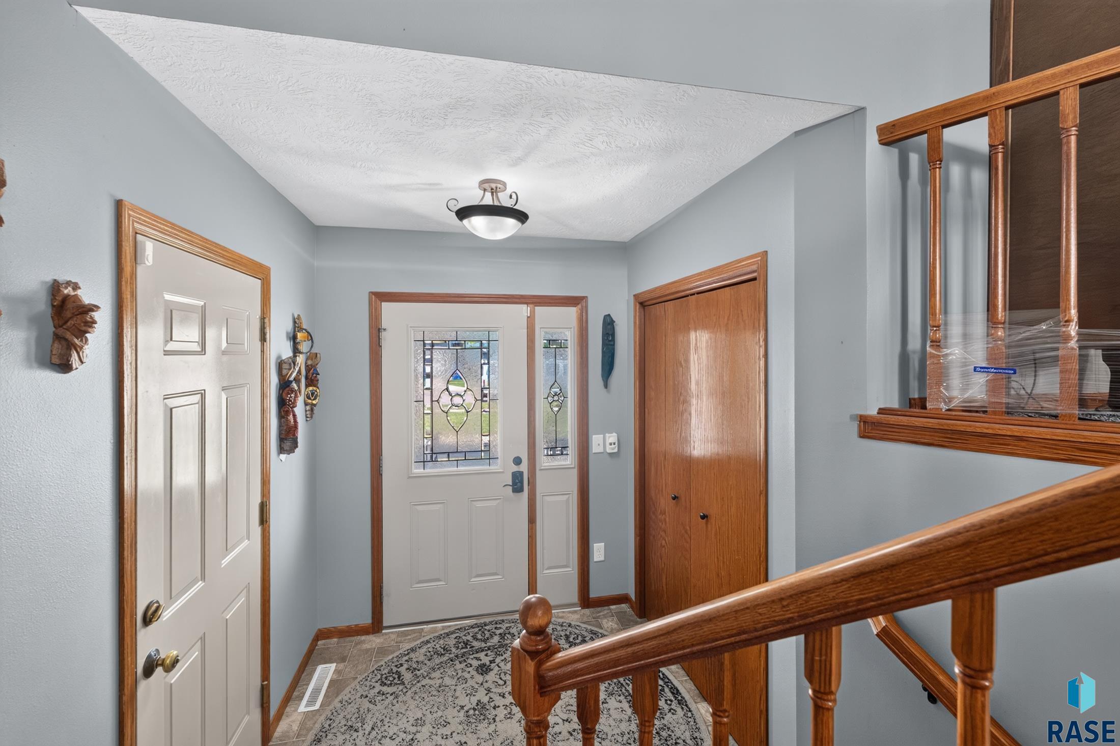 3409 N Orion Dr