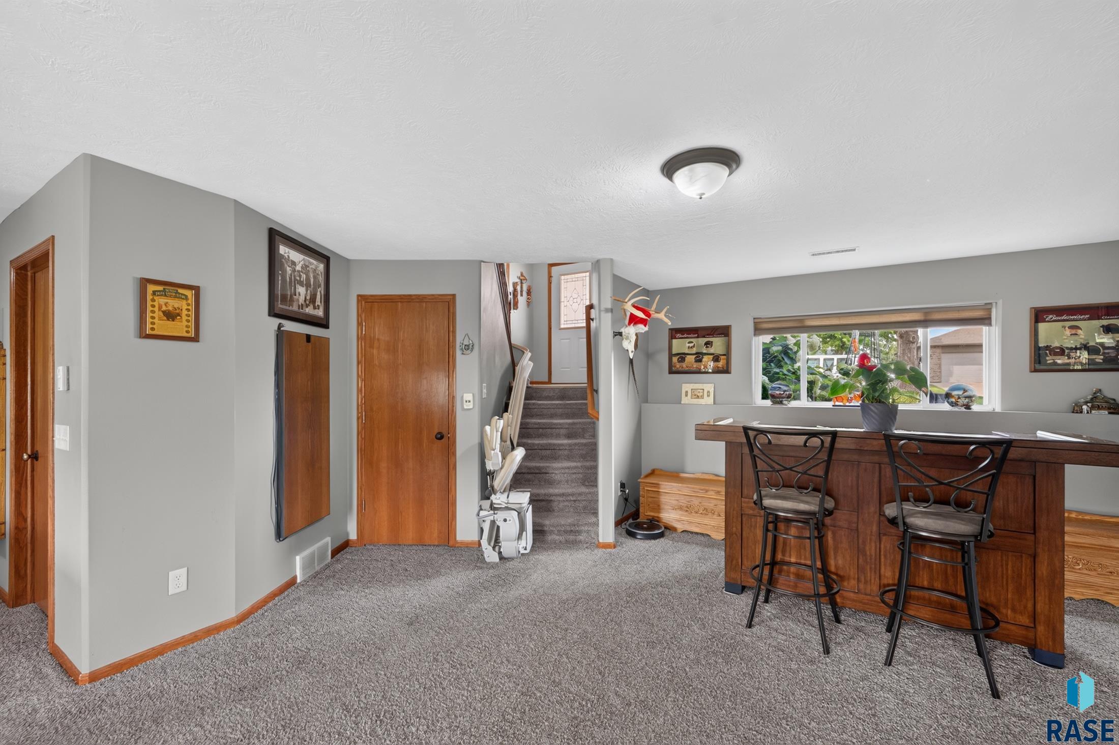 3409 N Orion Dr