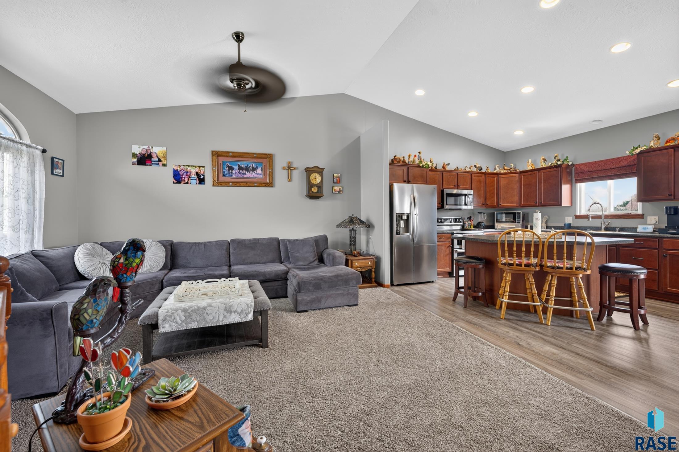 3409 N Orion Dr