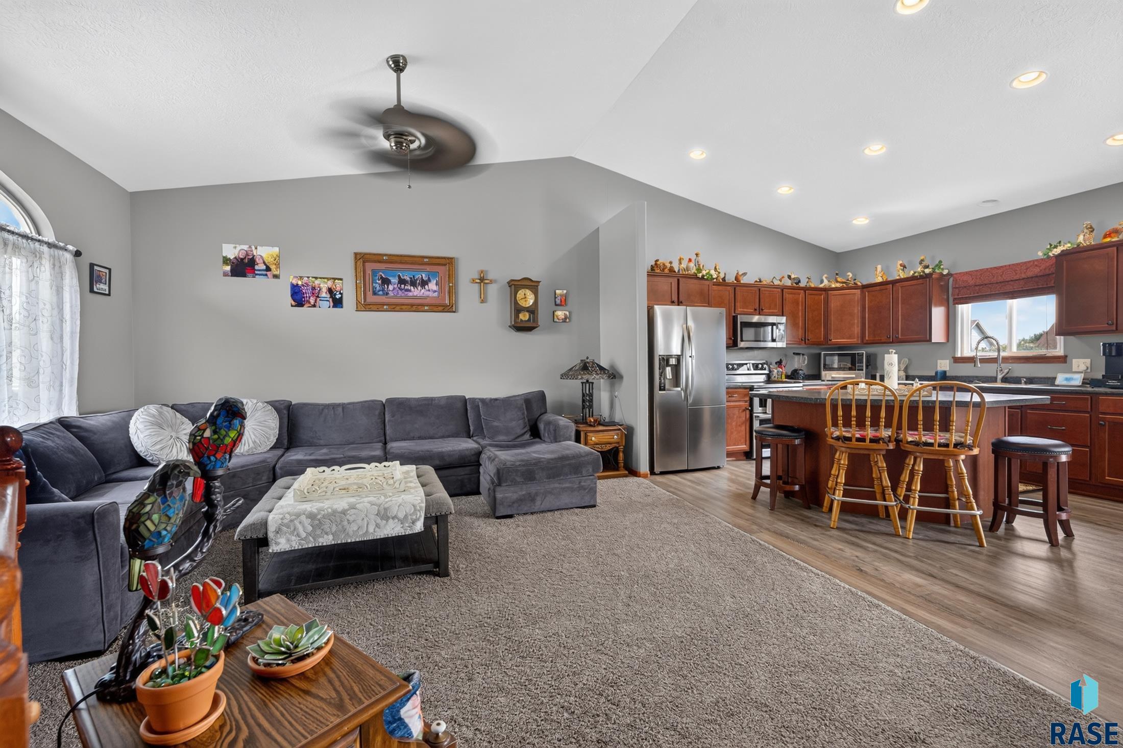 3409 N Orion Dr