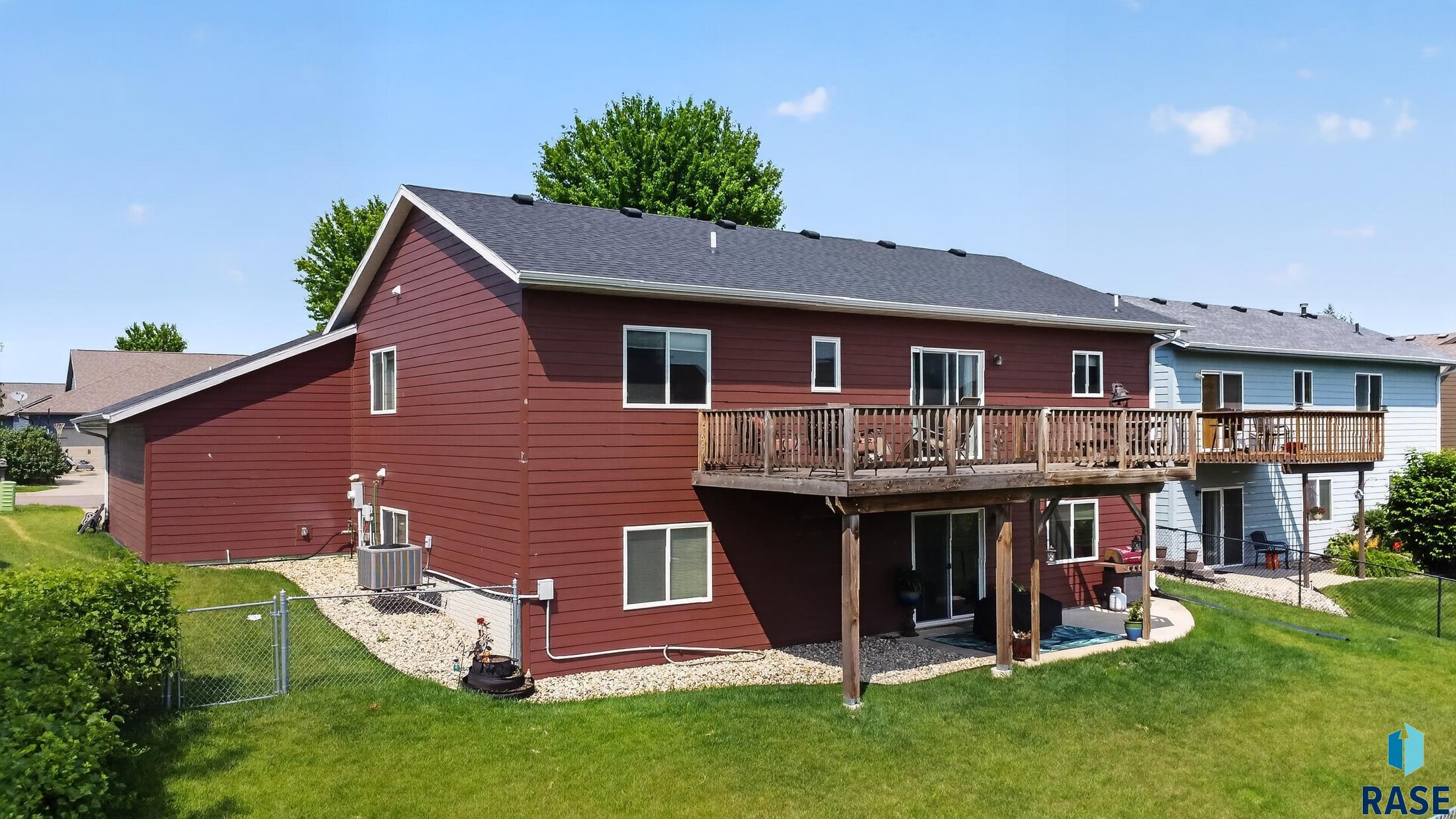 3409 N Orion Dr