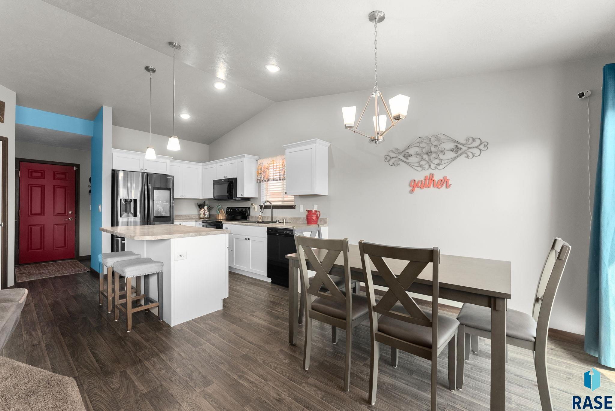 6617 W Amber St