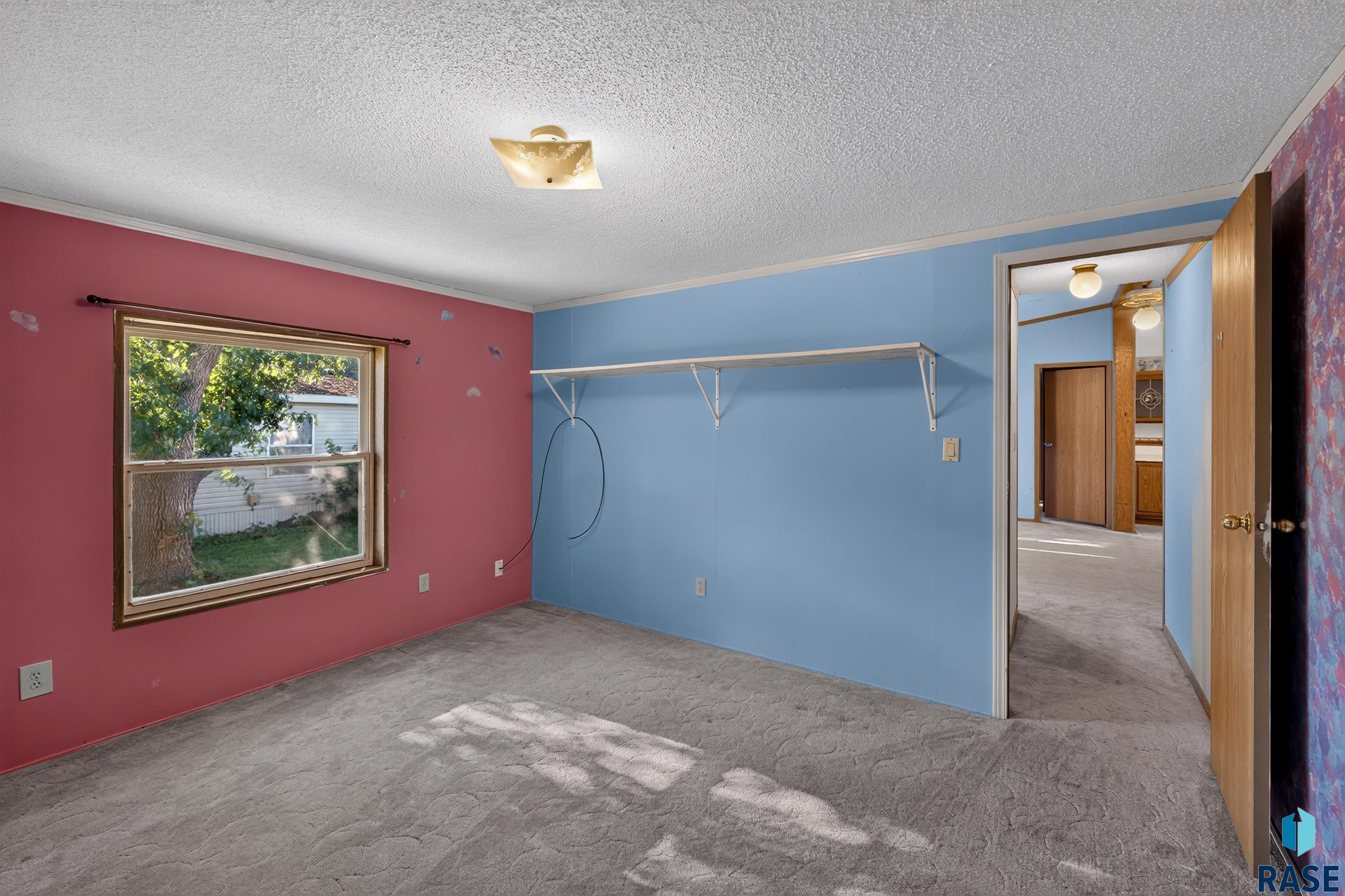 702 N Mallard Pl