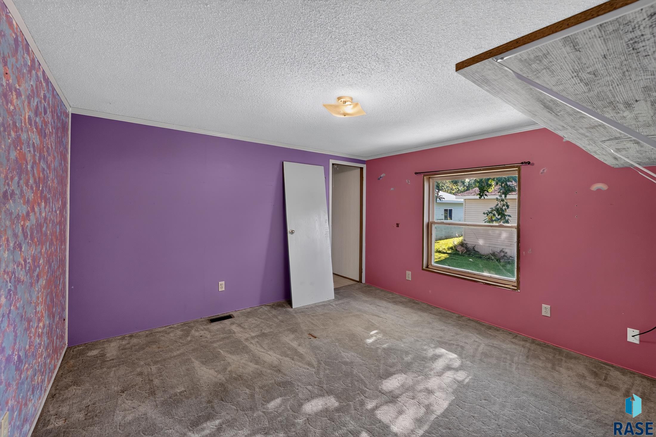 702 N Mallard Pl