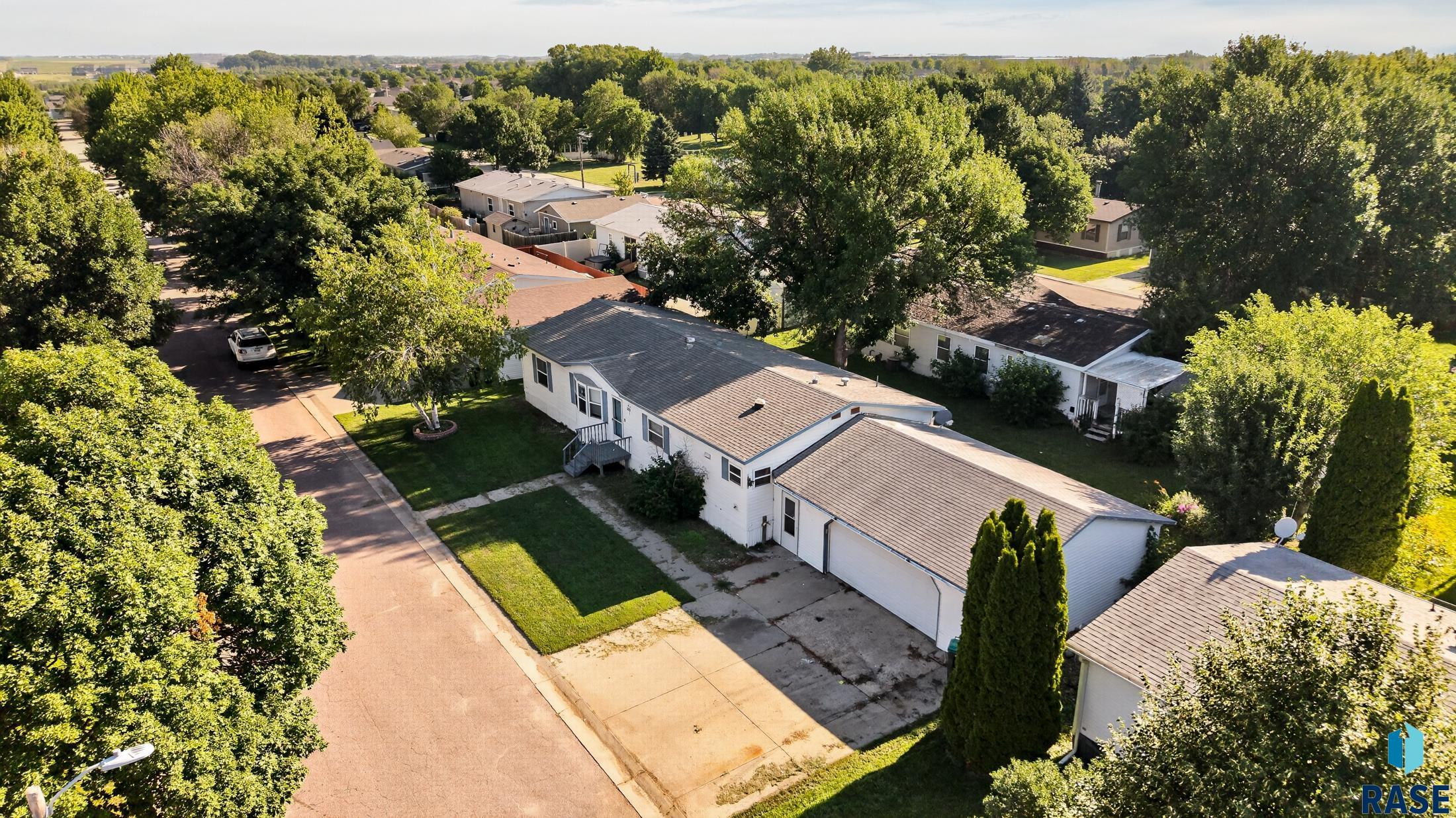 702 N Mallard Pl