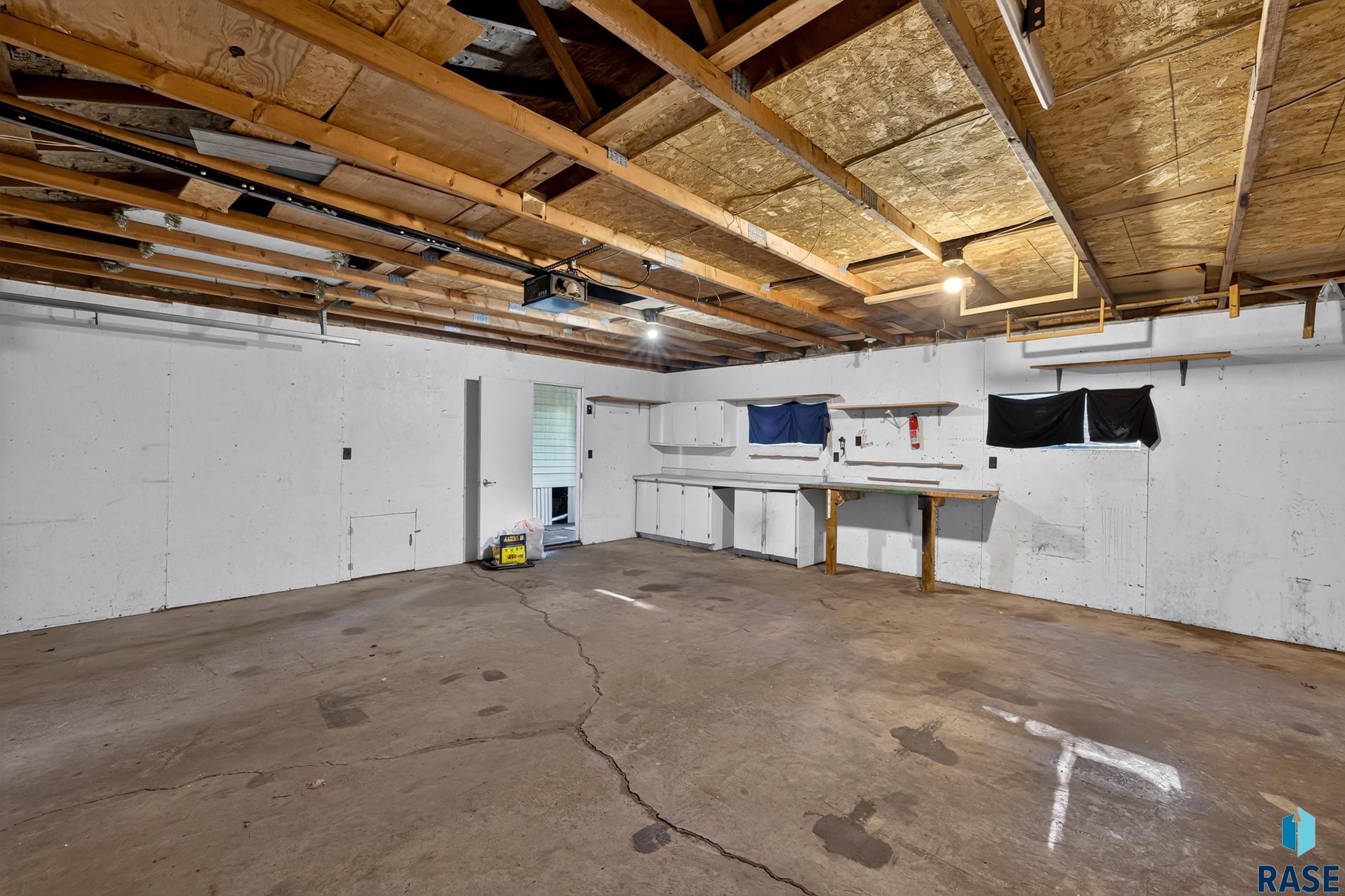 702 N Mallard Pl