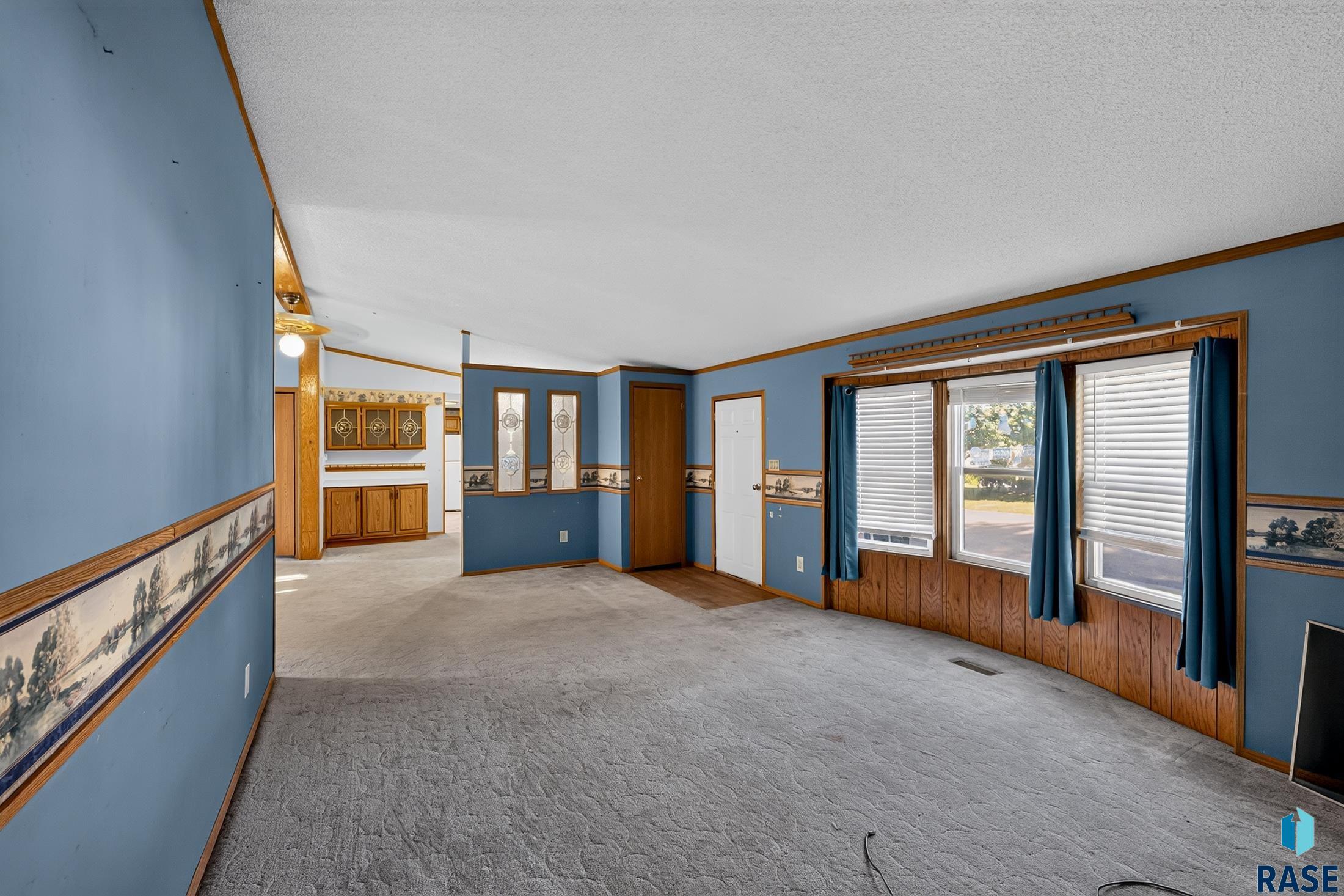 702 N Mallard Pl