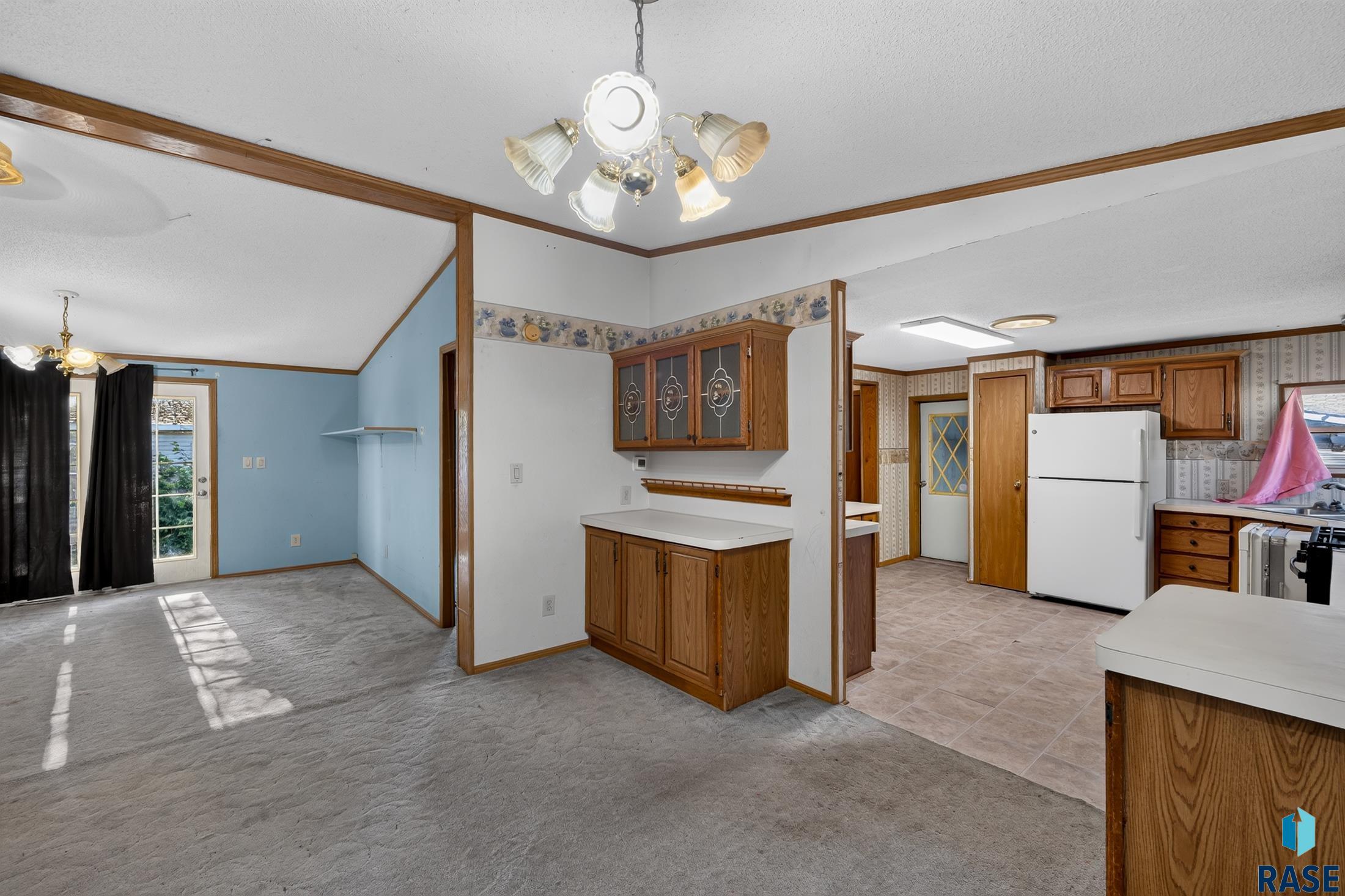 702 N Mallard Pl