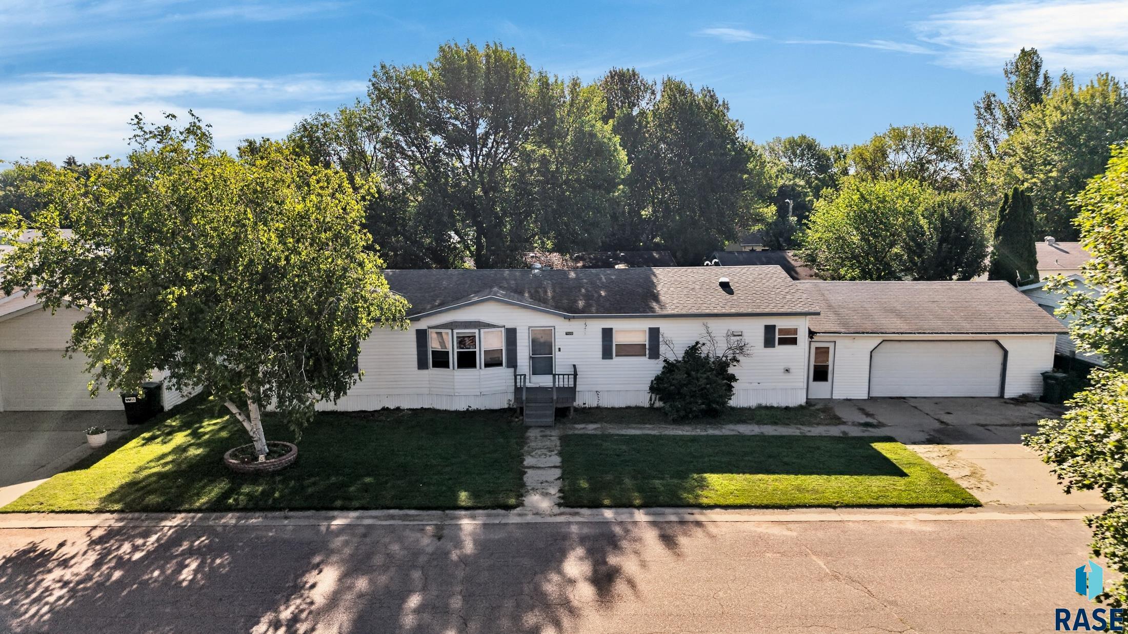 702 N Mallard Pl