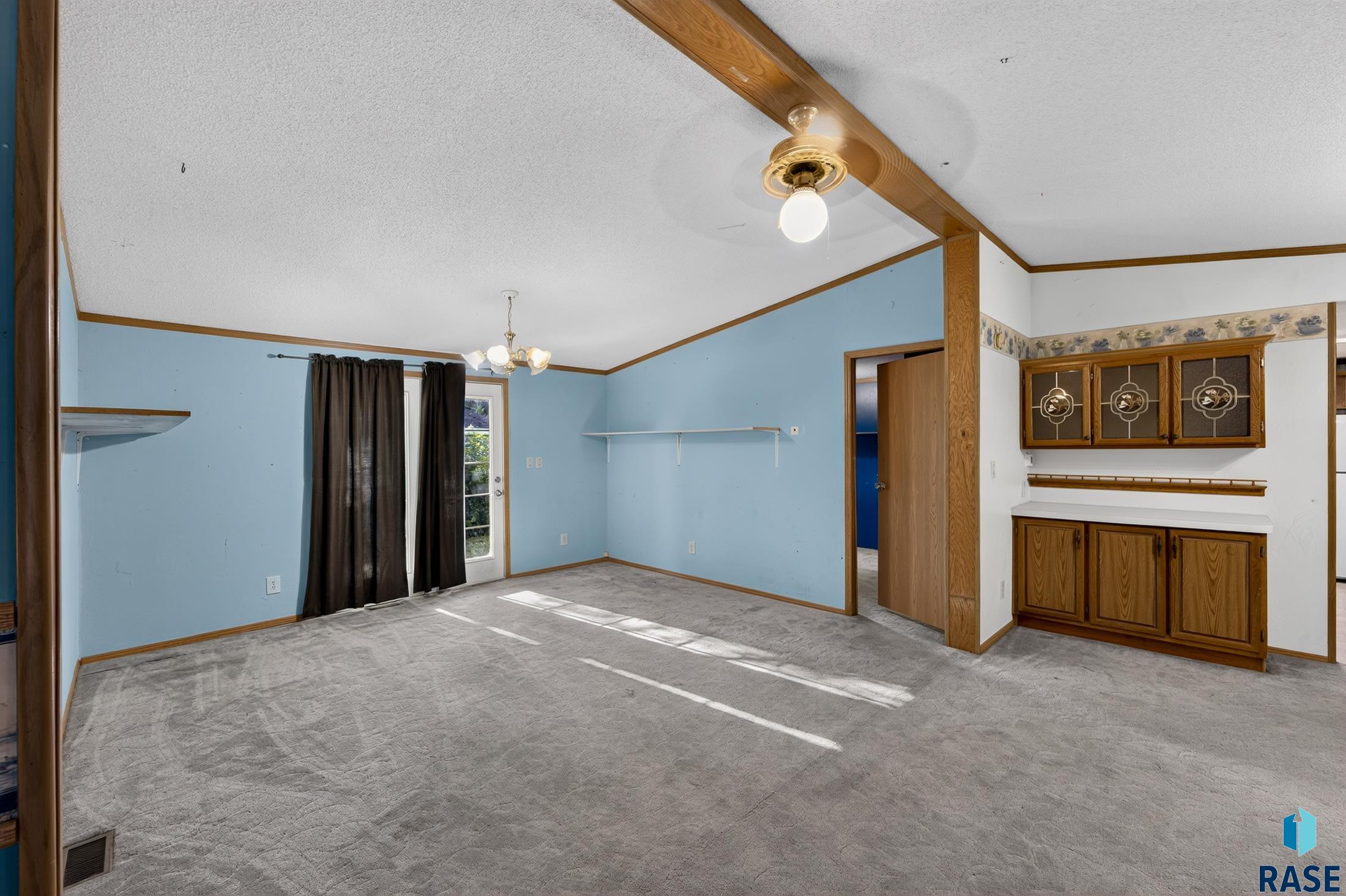 702 N Mallard Pl