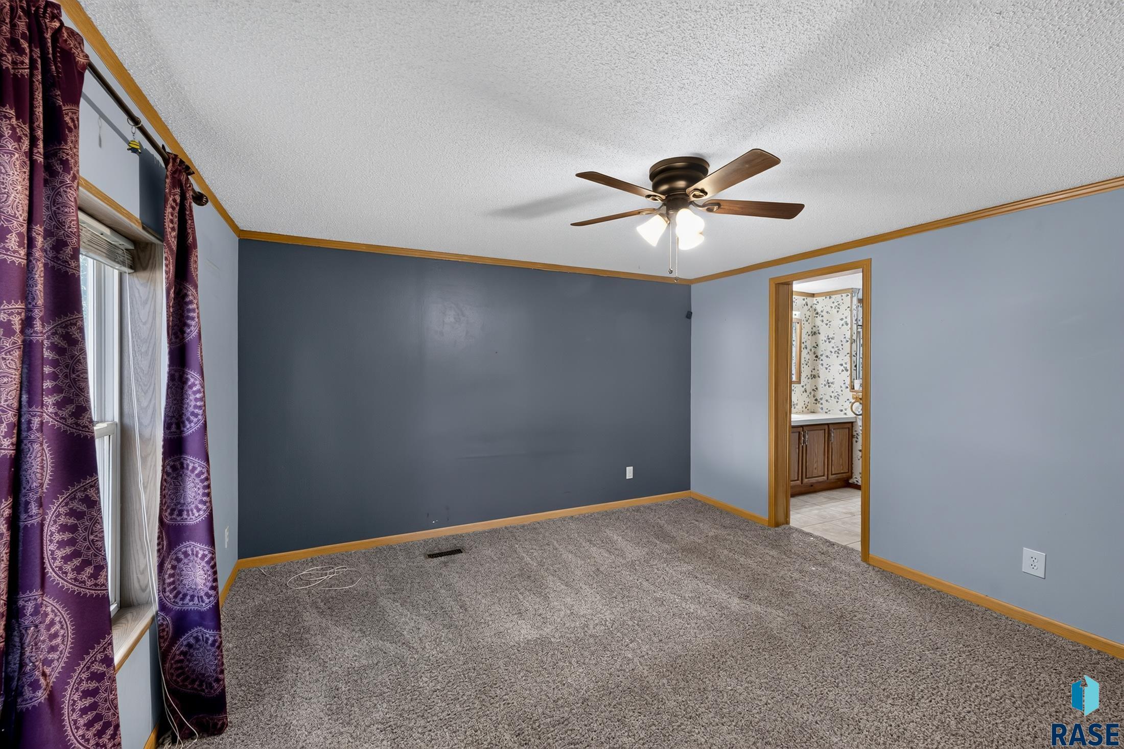 702 N Mallard Pl