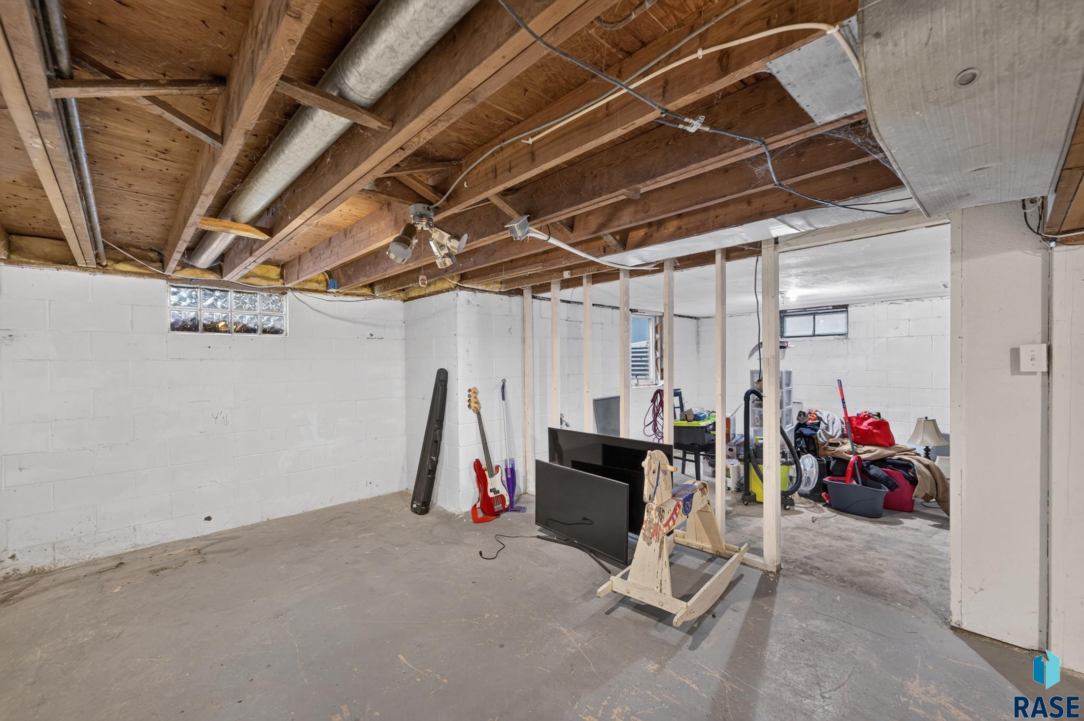 709 N Dakota Ave