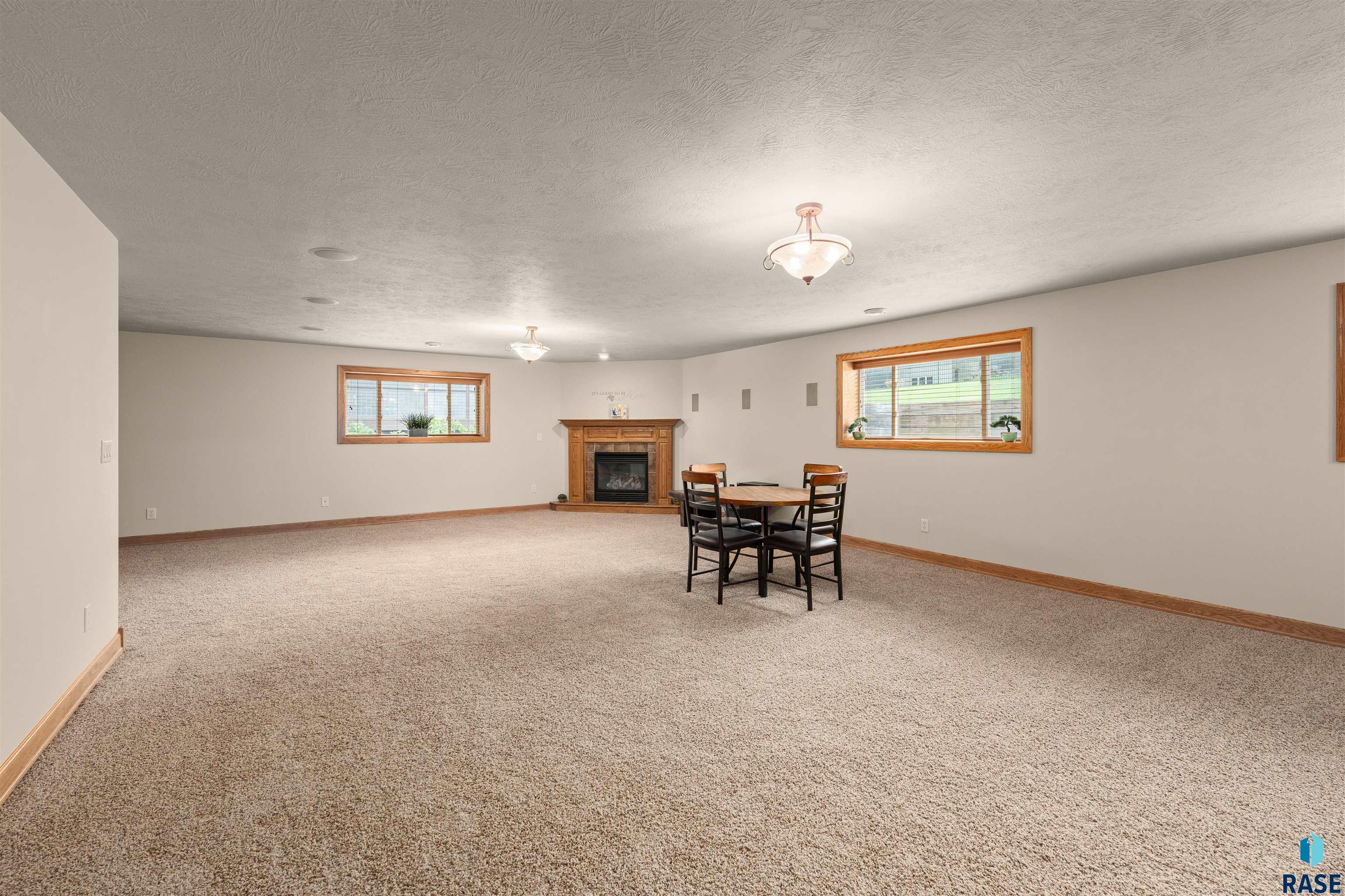 5604 S Josh Wyatt Dr