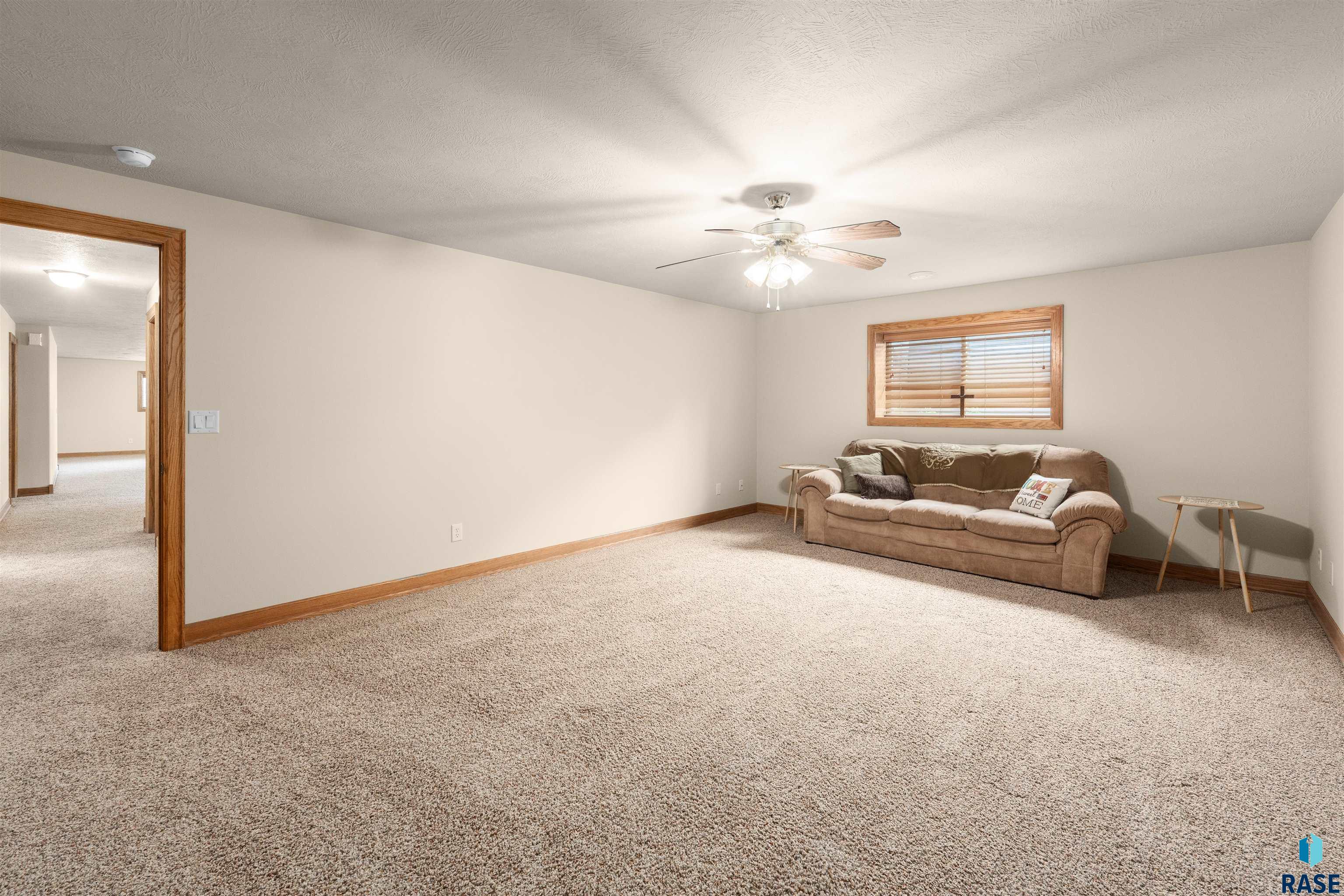 5604 S Josh Wyatt Dr