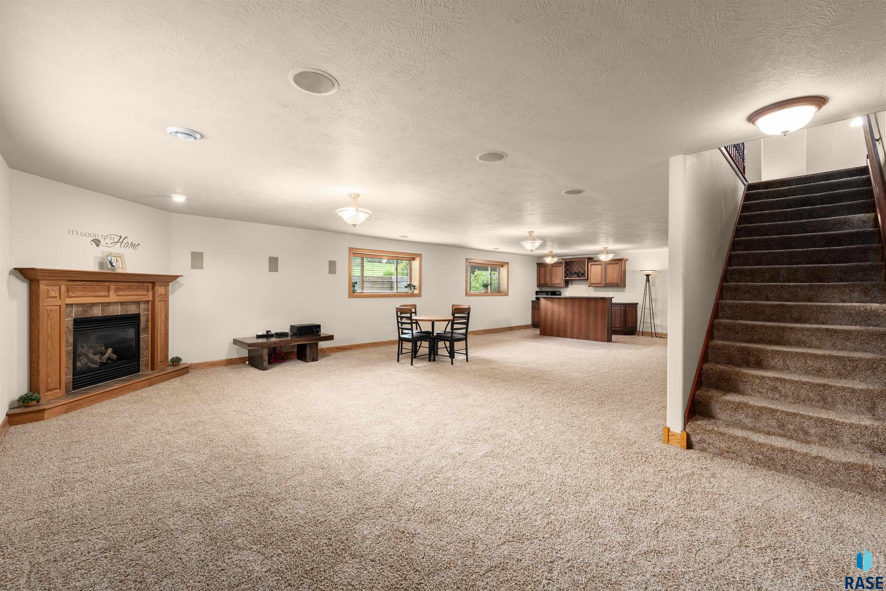 5604 S Josh Wyatt Dr