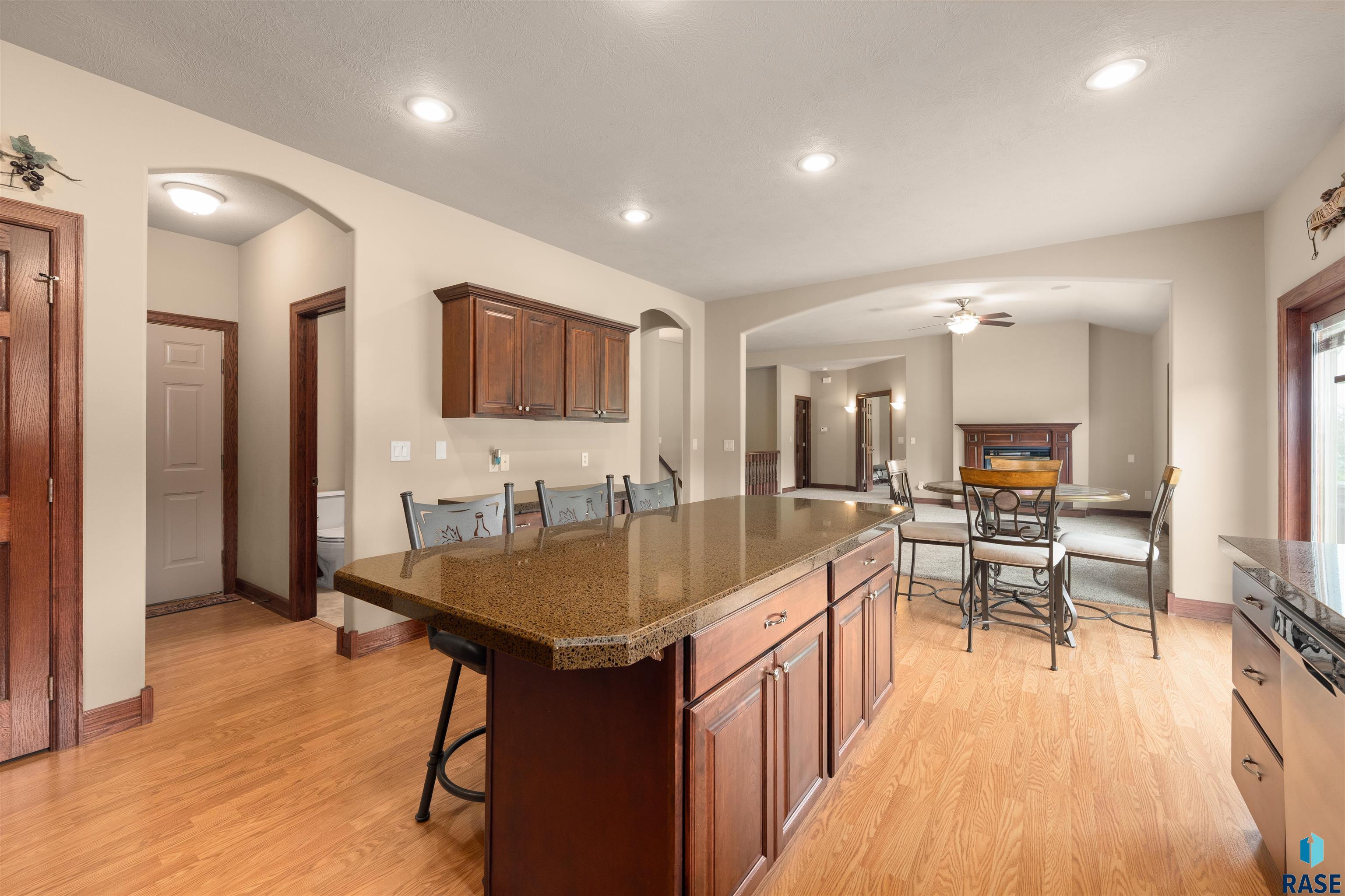 5604 S Josh Wyatt Dr