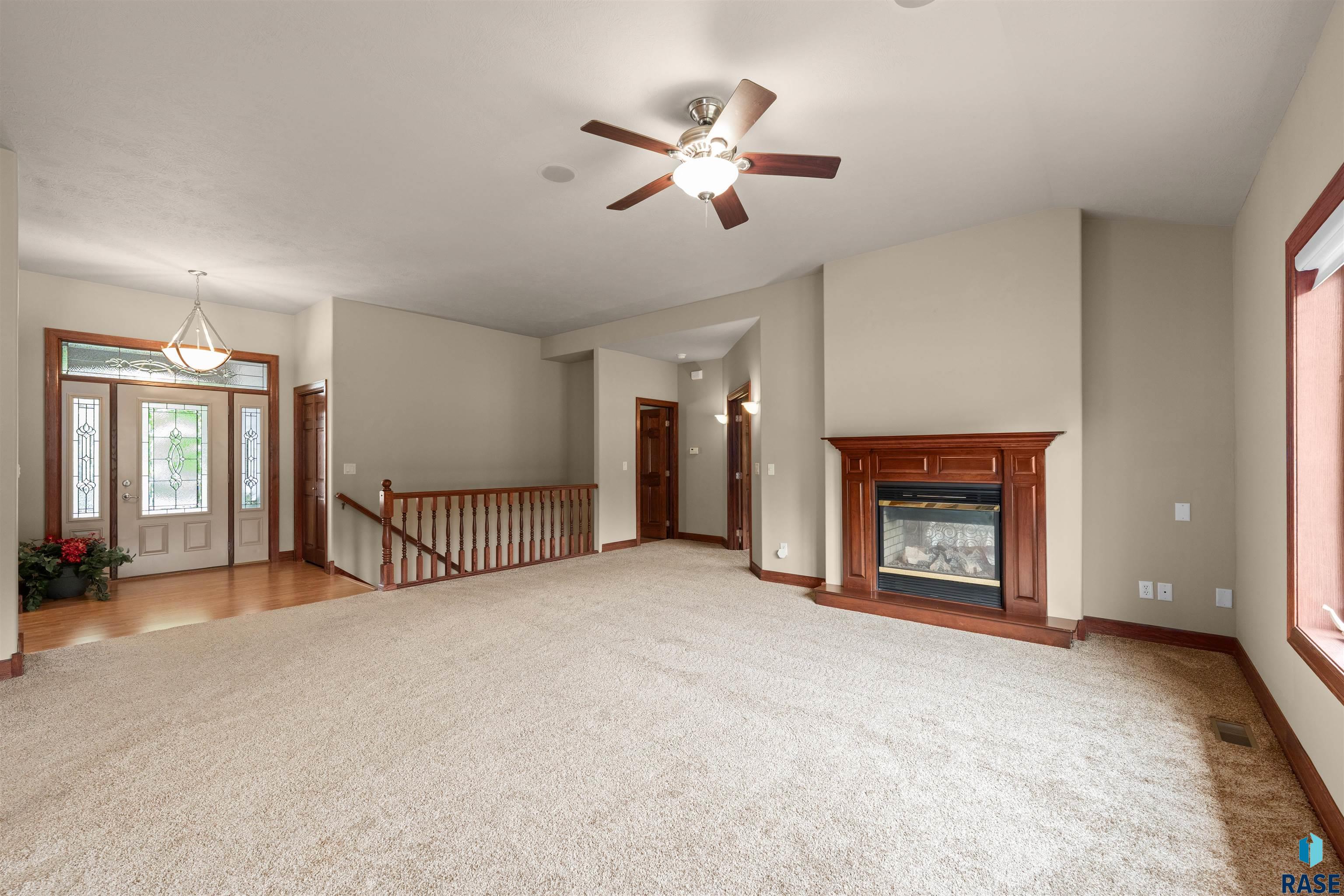 5604 S Josh Wyatt Dr