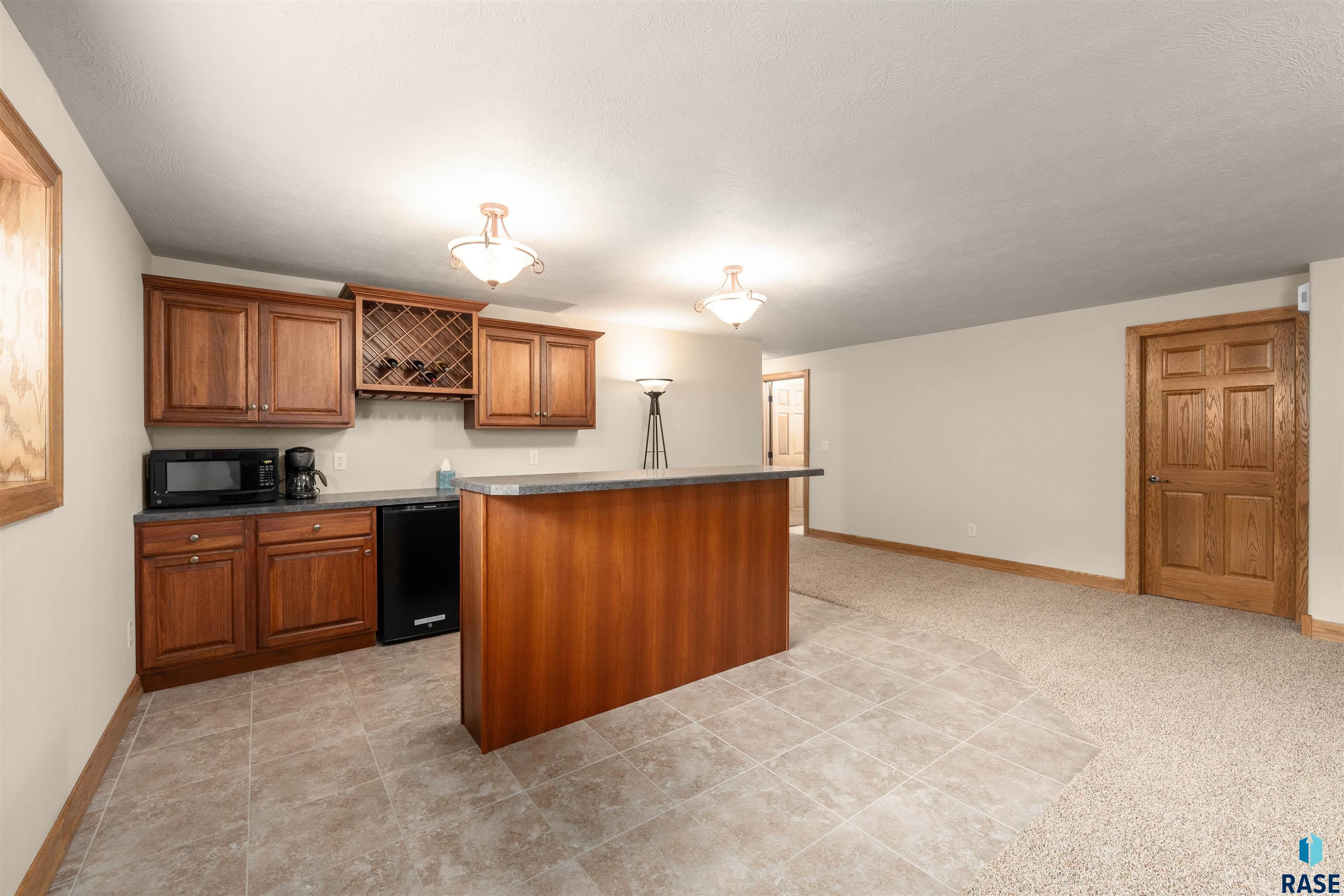 5604 S Josh Wyatt Dr