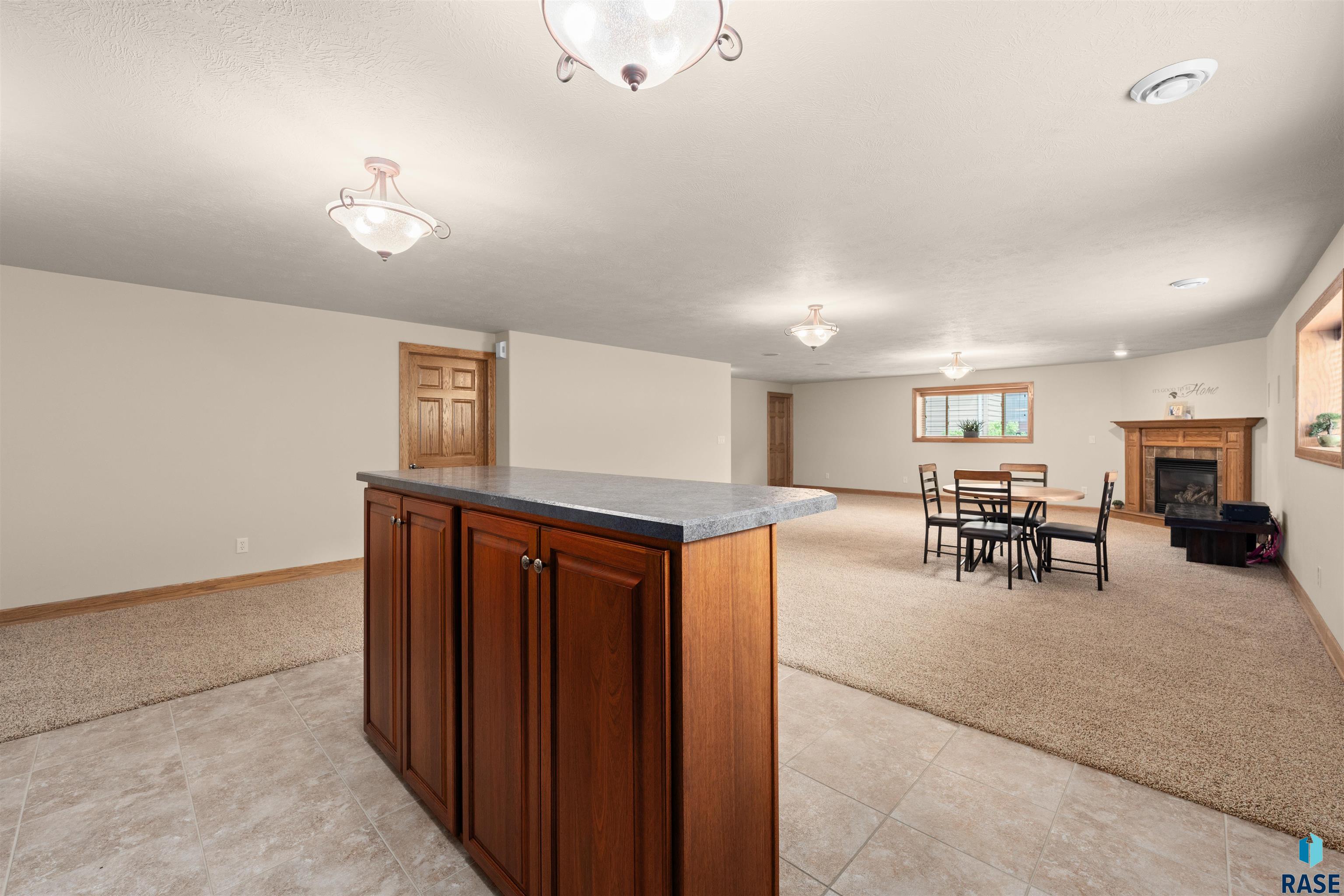 5604 S Josh Wyatt Dr