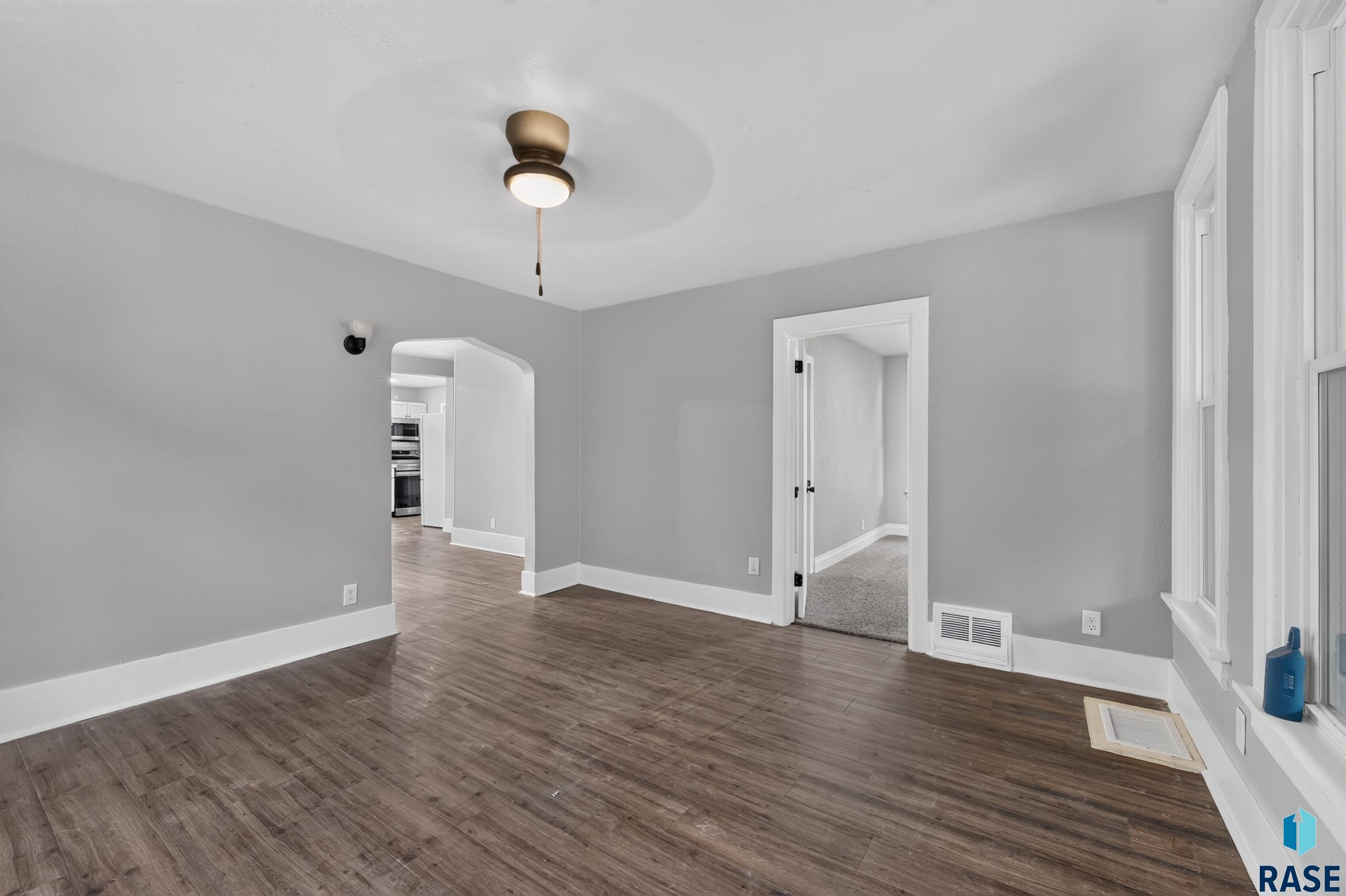 1902 S Spring Ave