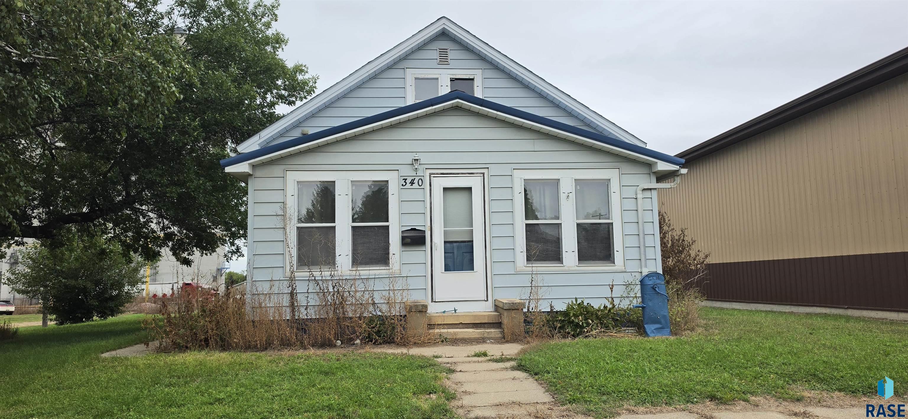 340 Hanson St