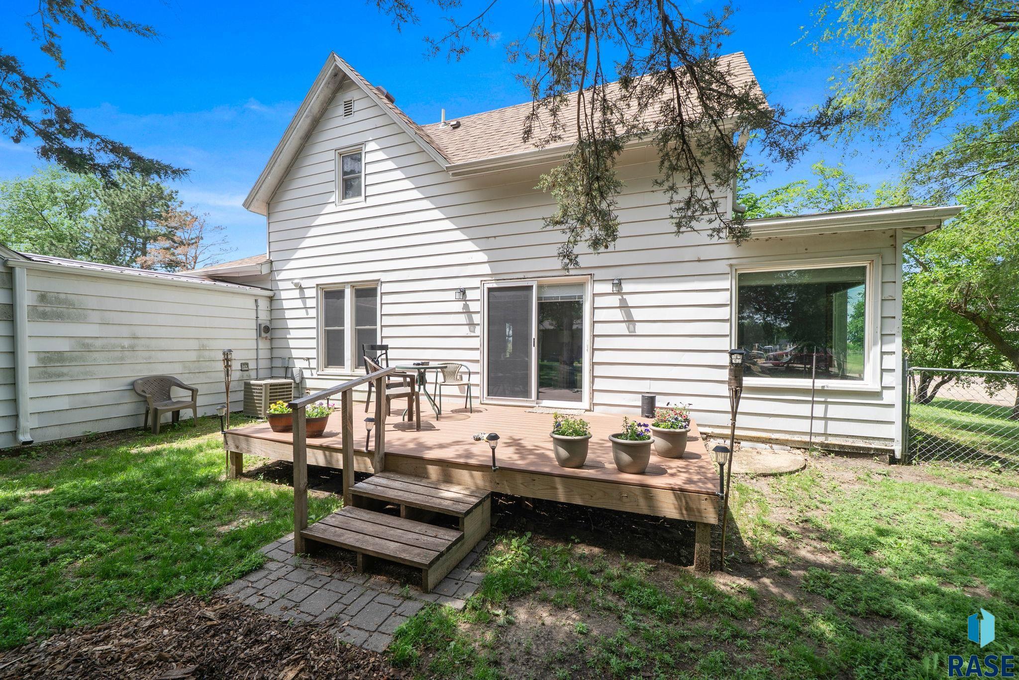 304 N Western Ave