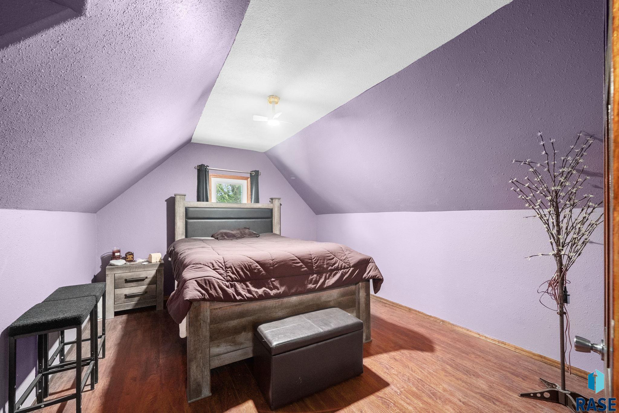 304 N Western Ave