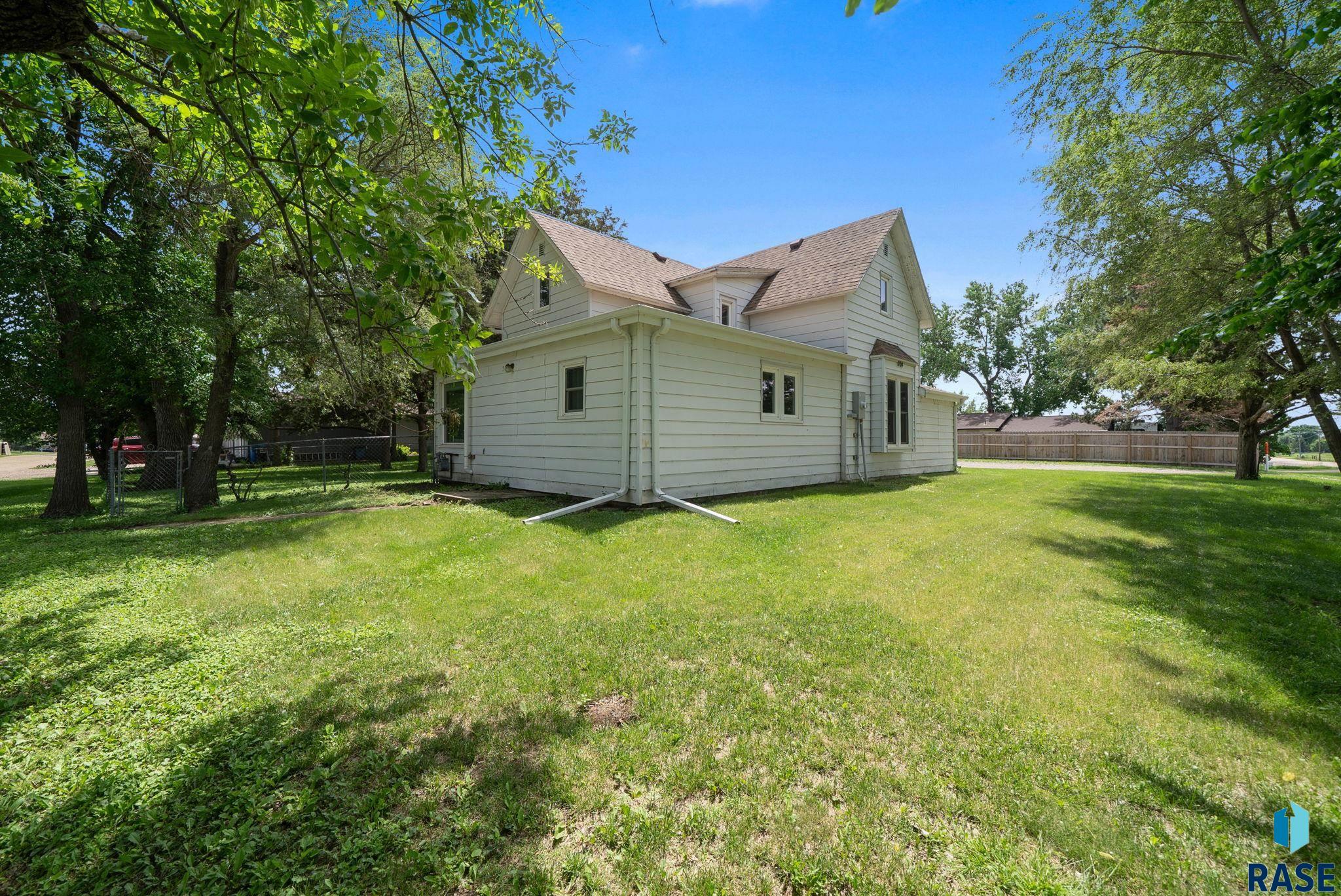 304 N Western Ave