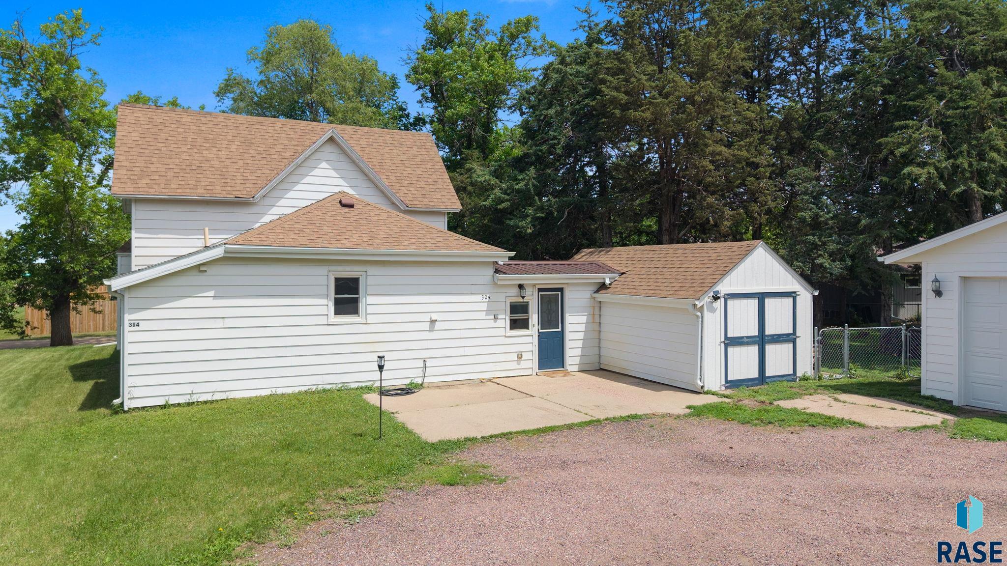 304 N Western Ave