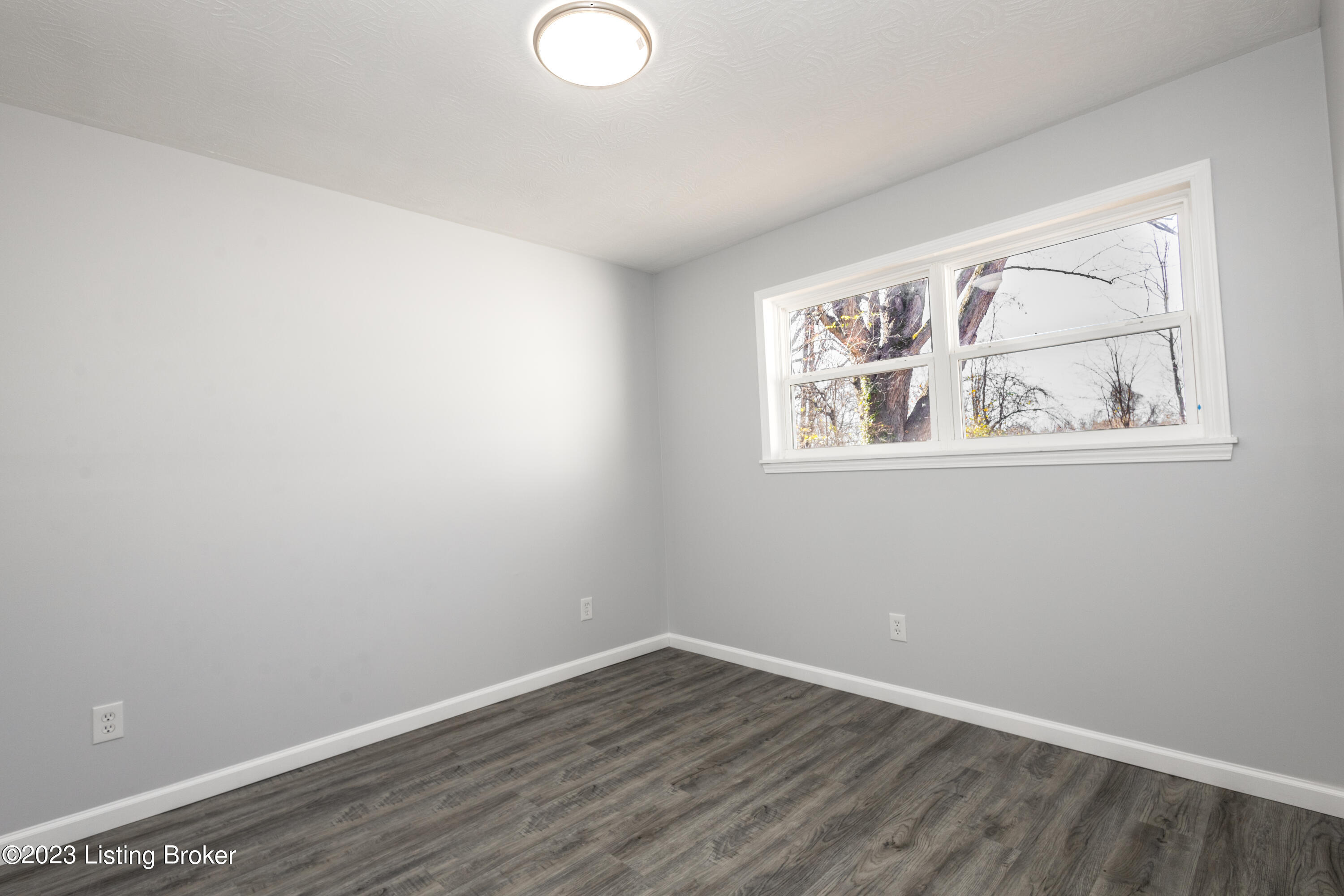 10906 Milwaukee Way