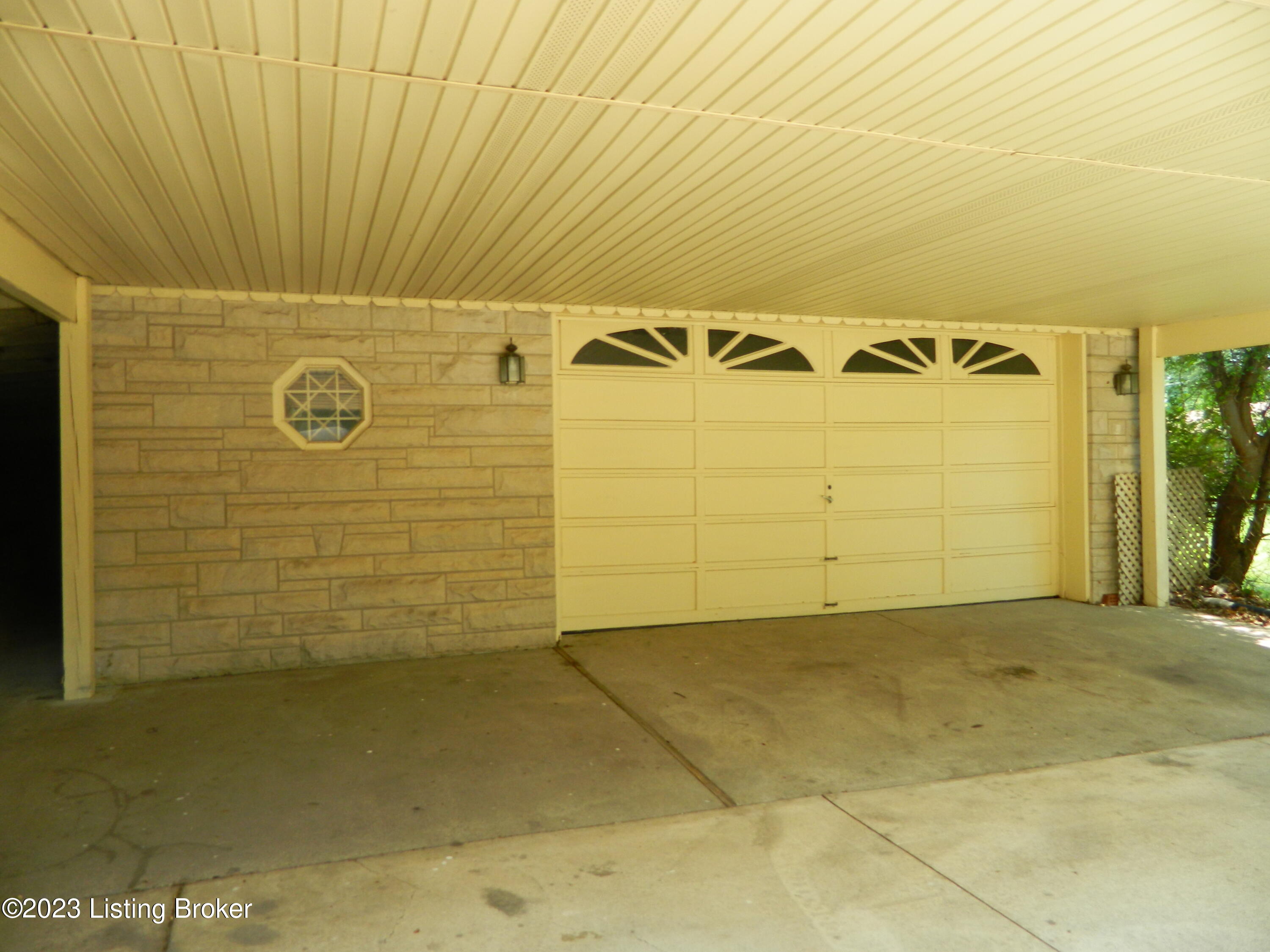 5837 W Pages Ln