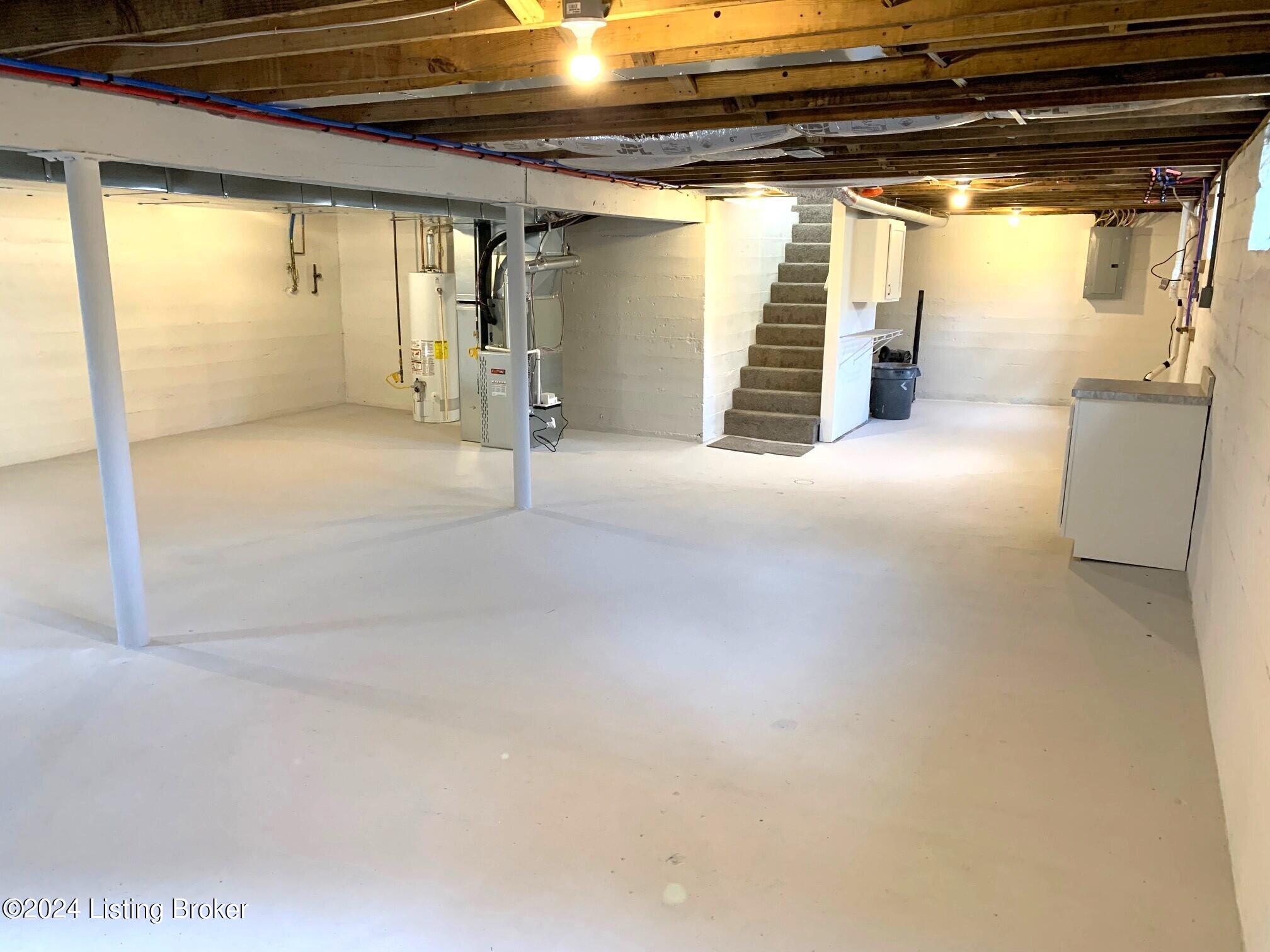5201 Alpine Way